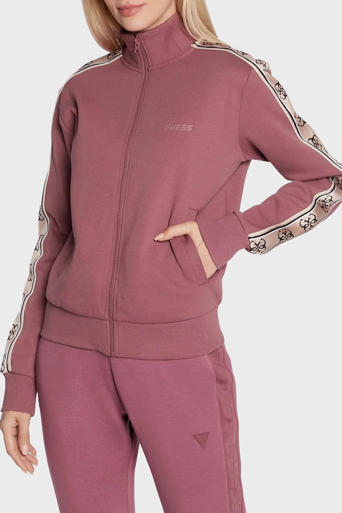 Guess Logo Şeritli Fermuarlı Dik Yaka Pamuklu Regular Fit Britney Bayan Sweat V2YQ16KA3P1 G5C3 MÜRDÜM - 1