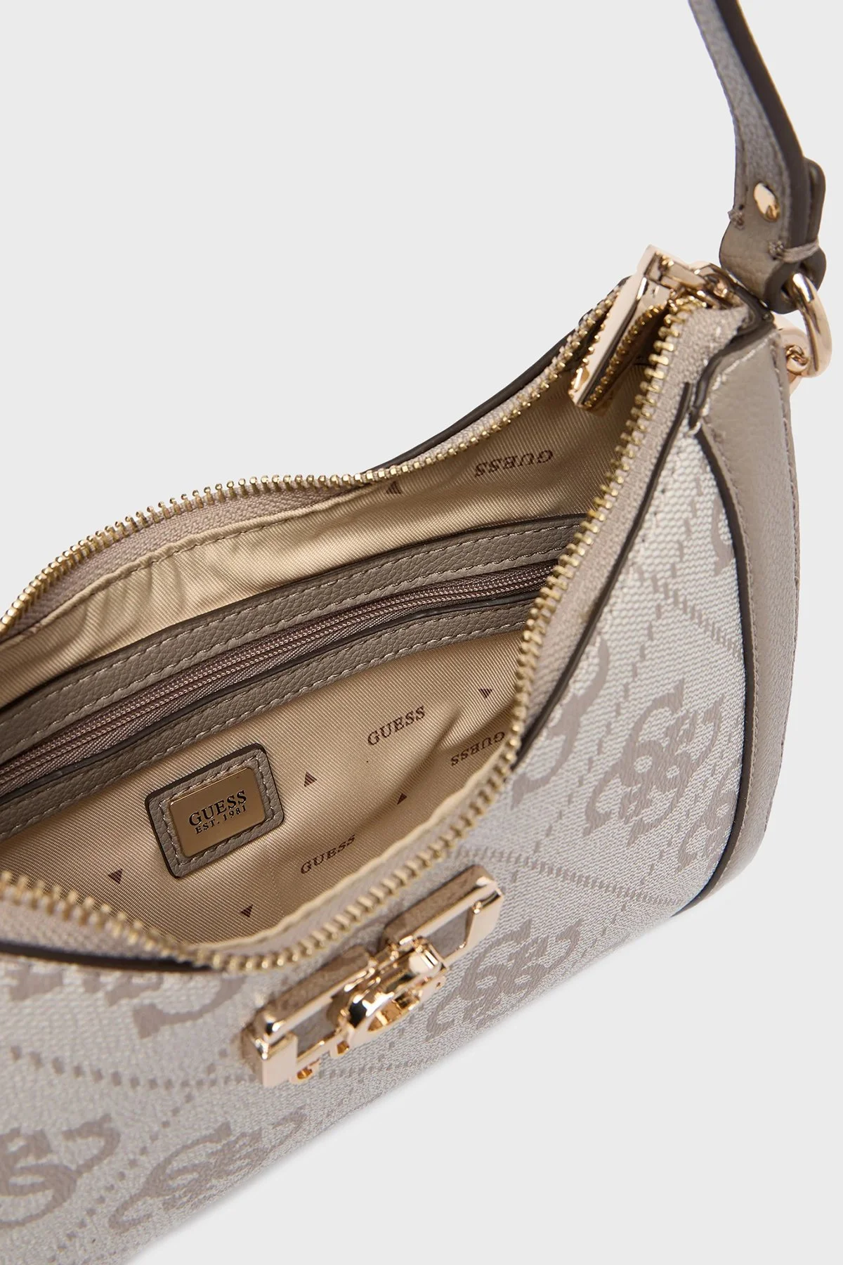 Guess Logolu Ayarlanabilir Omuz Askılı HWOS9901180 Bayan Çanta HWOS99 01180 DKO BEJ - 6