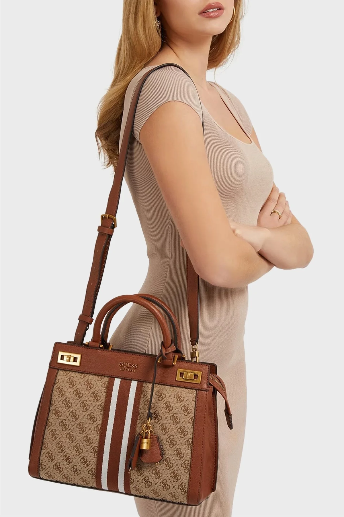 Guess Logolu Ayarlanabilir ve Çıkartılabilir Omuz Askılı Katey Bayan Çanta HWJB7870260 LLG KAHVE - 2