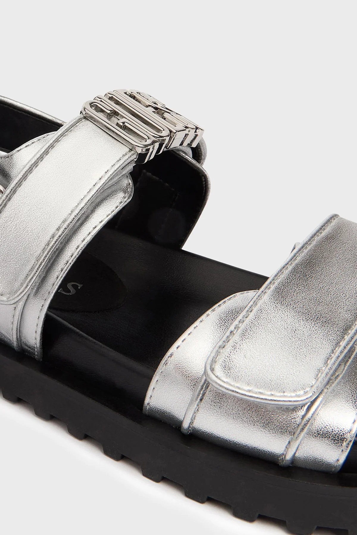 Guess Logolu Cırt Cırtlı FLJFBLLEL03 Kadın Sandalet FLJFBL LEL03 SILVE SİYAH-GÜMÜŞ - 4