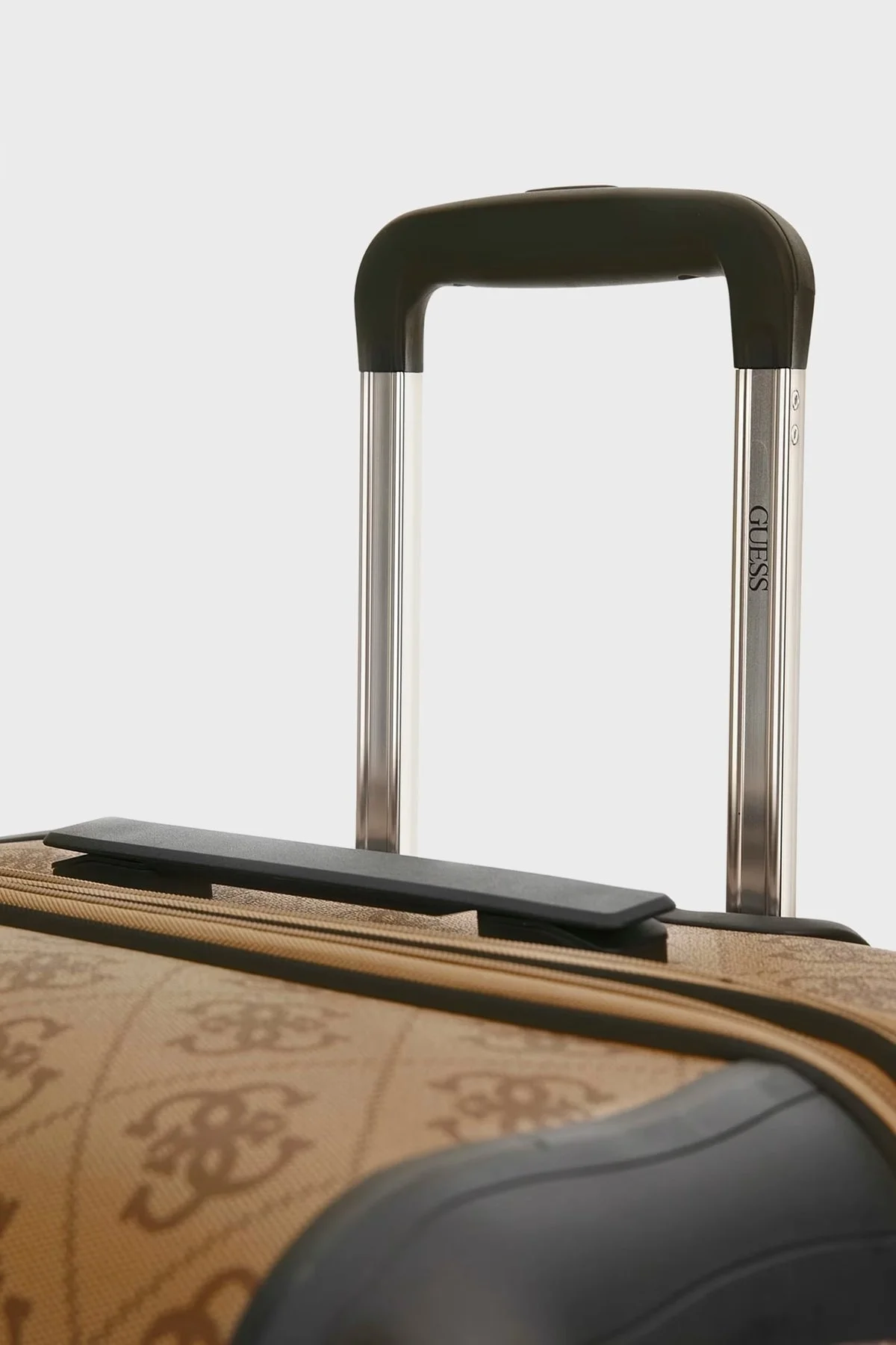 Guess Logolu Fermuarlı Şifre Kilitli Büyük Boy Berta TWB868 89880 Bayan Valiz TWB86889880 LGW KAHVE - 3