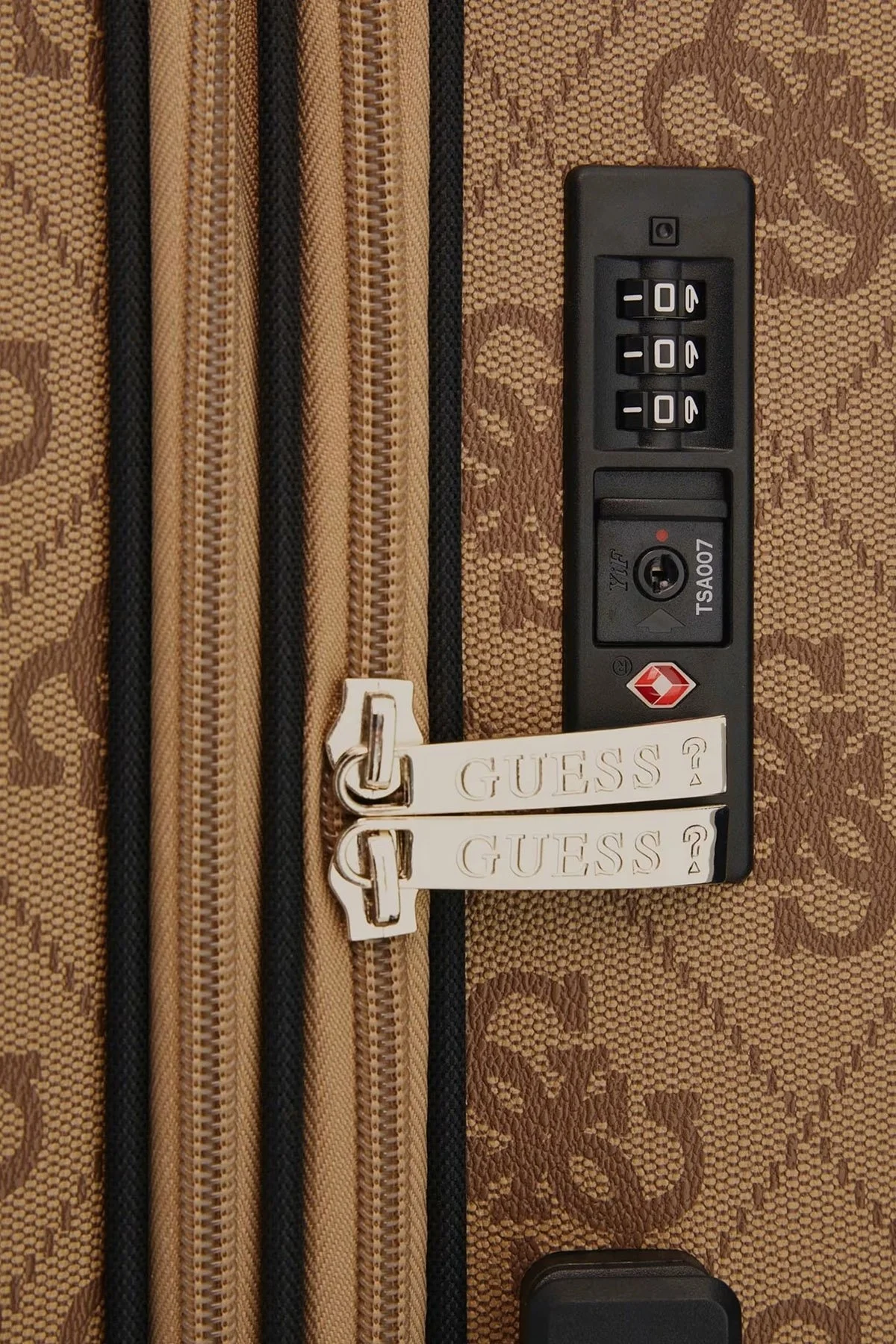Guess Logolu Fermuarlı Şifre Kilitli Büyük Boy Berta TWB868 89880 Bayan Valiz TWB86889880 LGW KAHVE - 4