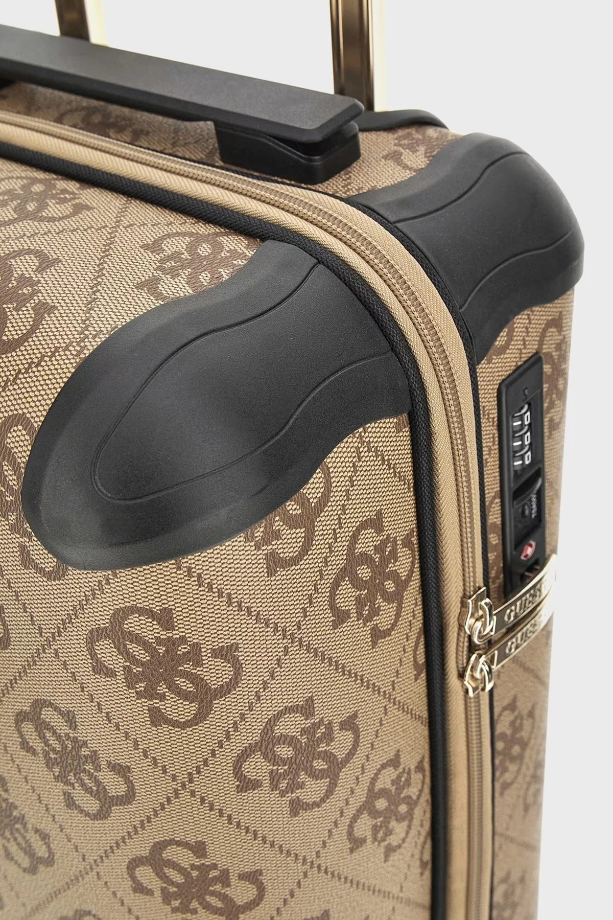 Guess Logolu Fermuarlı Şifre Kilitli Küçük Boy Berta TWB868 89830 Bayan Valiz TWB86889830 LGW KAHVE - 12