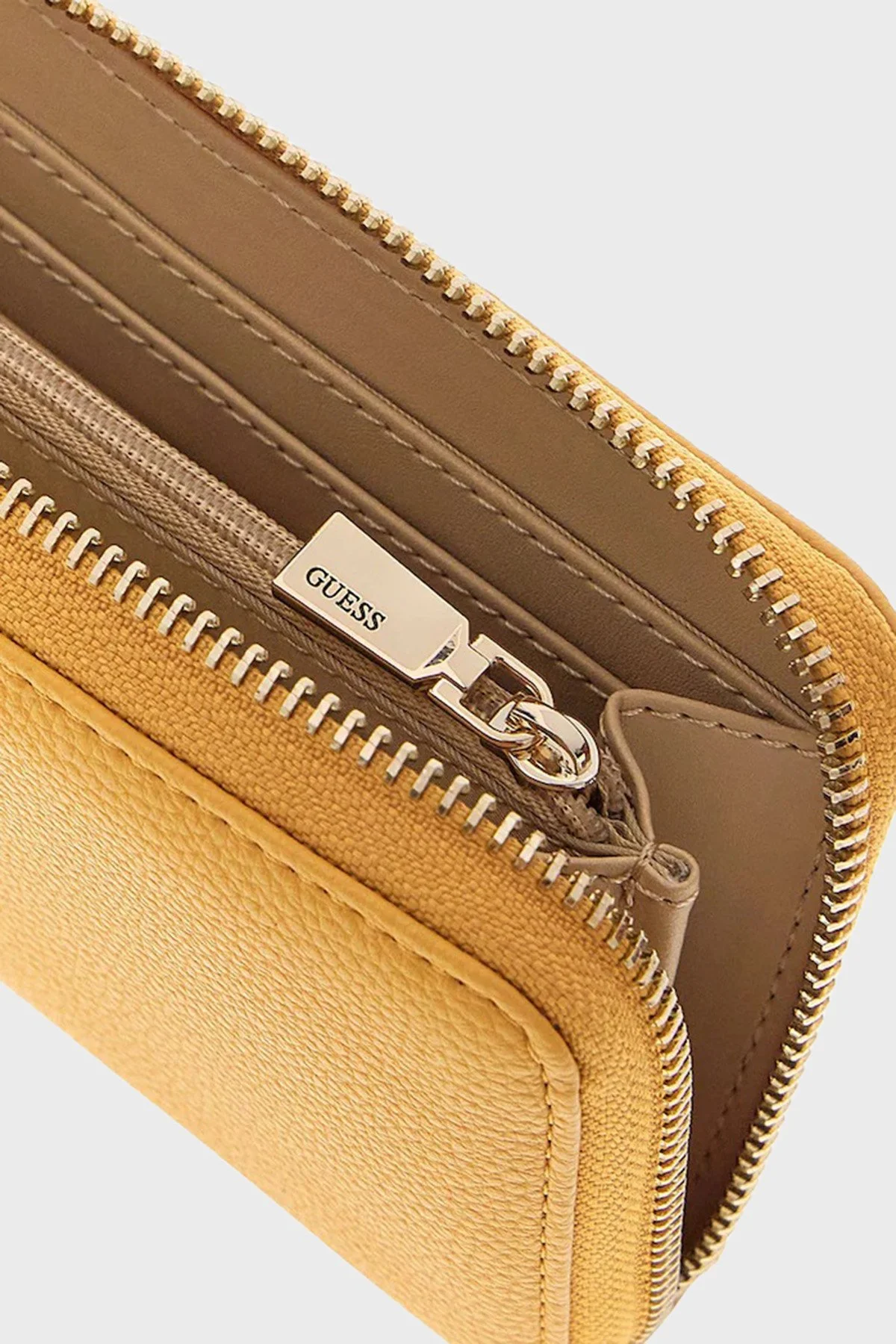 Guess Logolu Fermuarlı SWBG7459140 Kadın Cüzdan SWBG74 59140 AMB CAMEL - 4