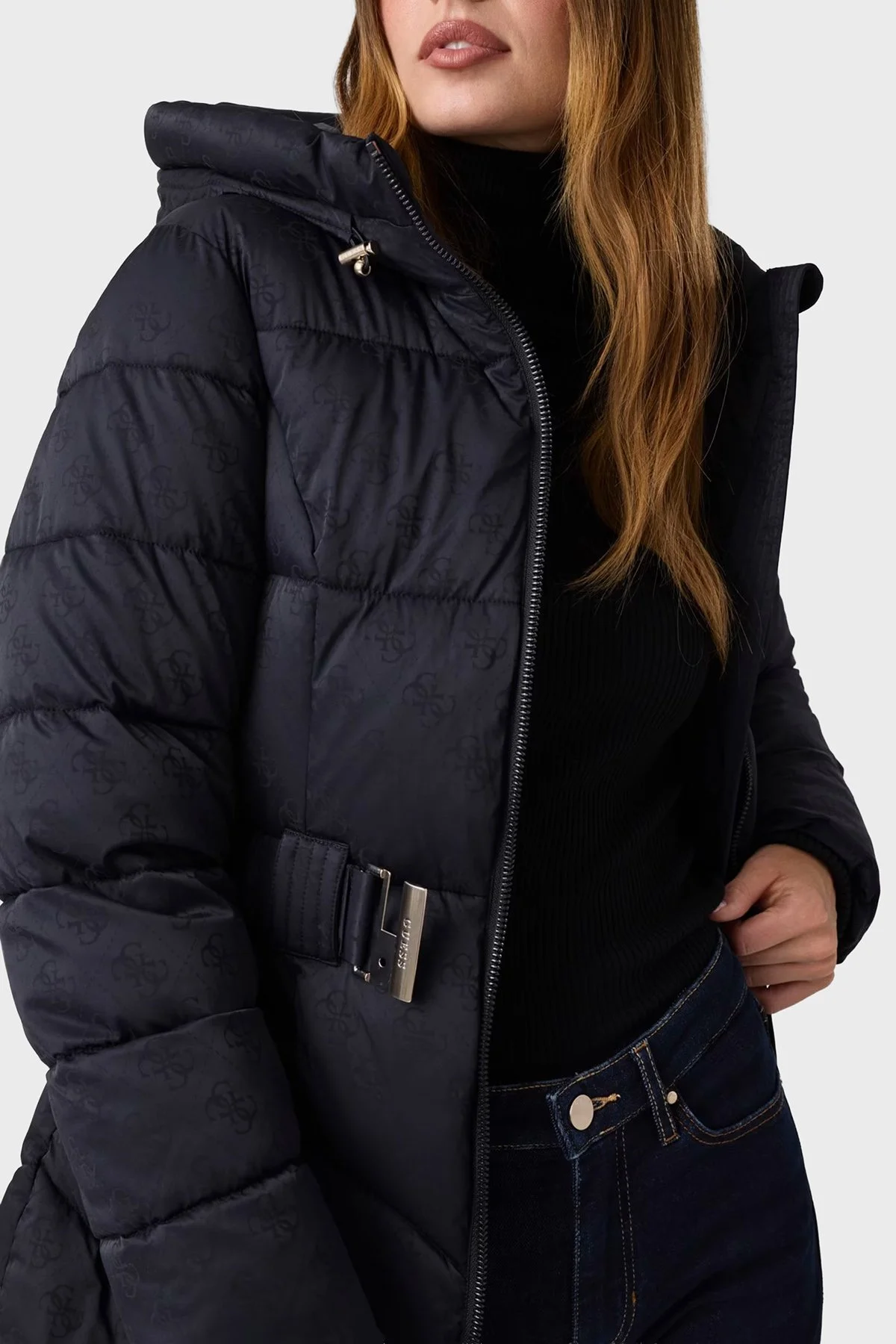 Guess Logolu Kapüşonlu Yaka Orta Boy Şişme W6BL50W4144 Kadın Mont W6BL50 W4144 JBLK Siyah - 4