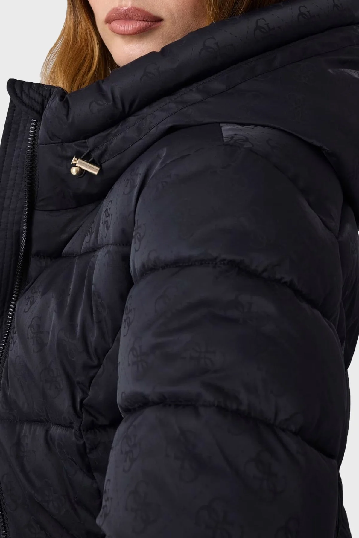 Guess Logolu Kapüşonlu Yaka Orta Boy Şişme W6BL50W4144 Kadın Mont W6BL50 W4144 JBLK Siyah - 5