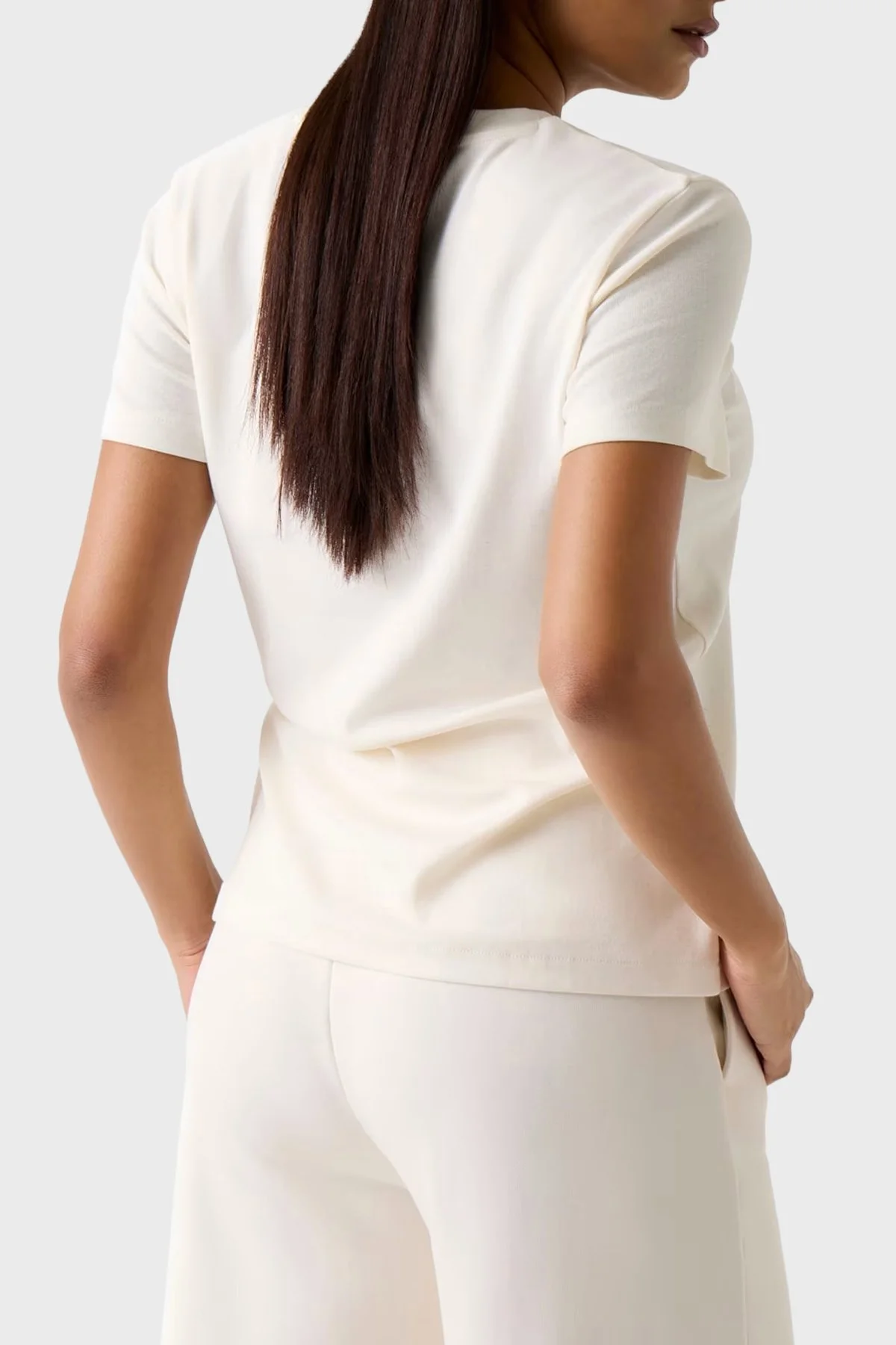 Guess Logolu Pamuk Karışımlı Slim Fit Bisiklet Yaka V6RI06KD741 Bayan T Shirt V6RI06 KD741 G027 BEYAZ - 3