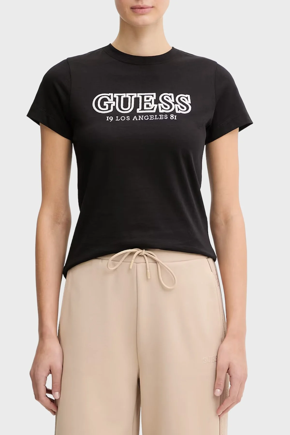 Guess Logolu Pamuklu Regular Fit Bisiklet Yaka V6RI10I3Z14 Bayan T Shirt V6RI10 I3Z14 JBLK SİYAH - 1