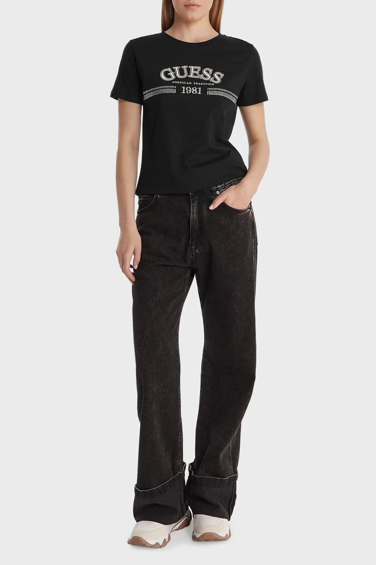 Guess Logolu Pamuklu Regular Fit Bisiklet Yaka V6RI16I3Z14 Bayan T Shirt V6RI16 I3Z14 JBLK SİYAH - 2