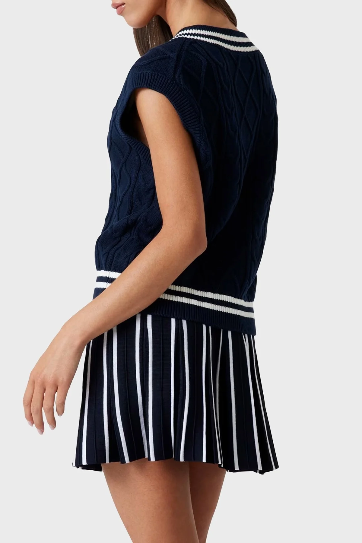 Guess Logolu Pamuklu Standart Fit V Yaka Örgü V5GR00Z3FB1 Bayan Süveter V5GR00 Z3FB1 A71W LACİVERT - 3