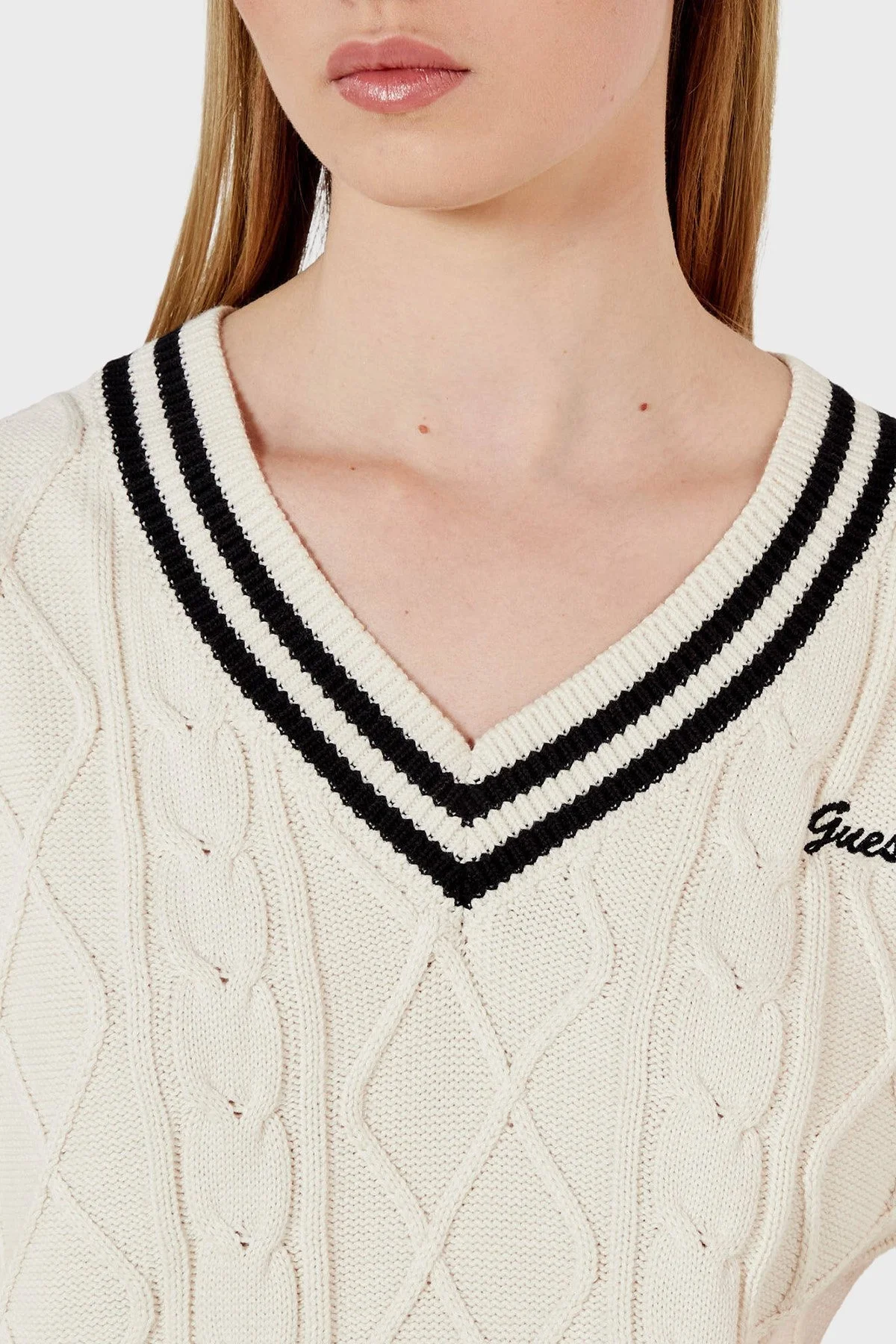 Guess Logolu Pamuklu Standart Fit V Yaka Örgü V5GR00Z3FB1 Bayan Süveter V5GR00 Z3FB1 G1O6 BEYAZ - 4
