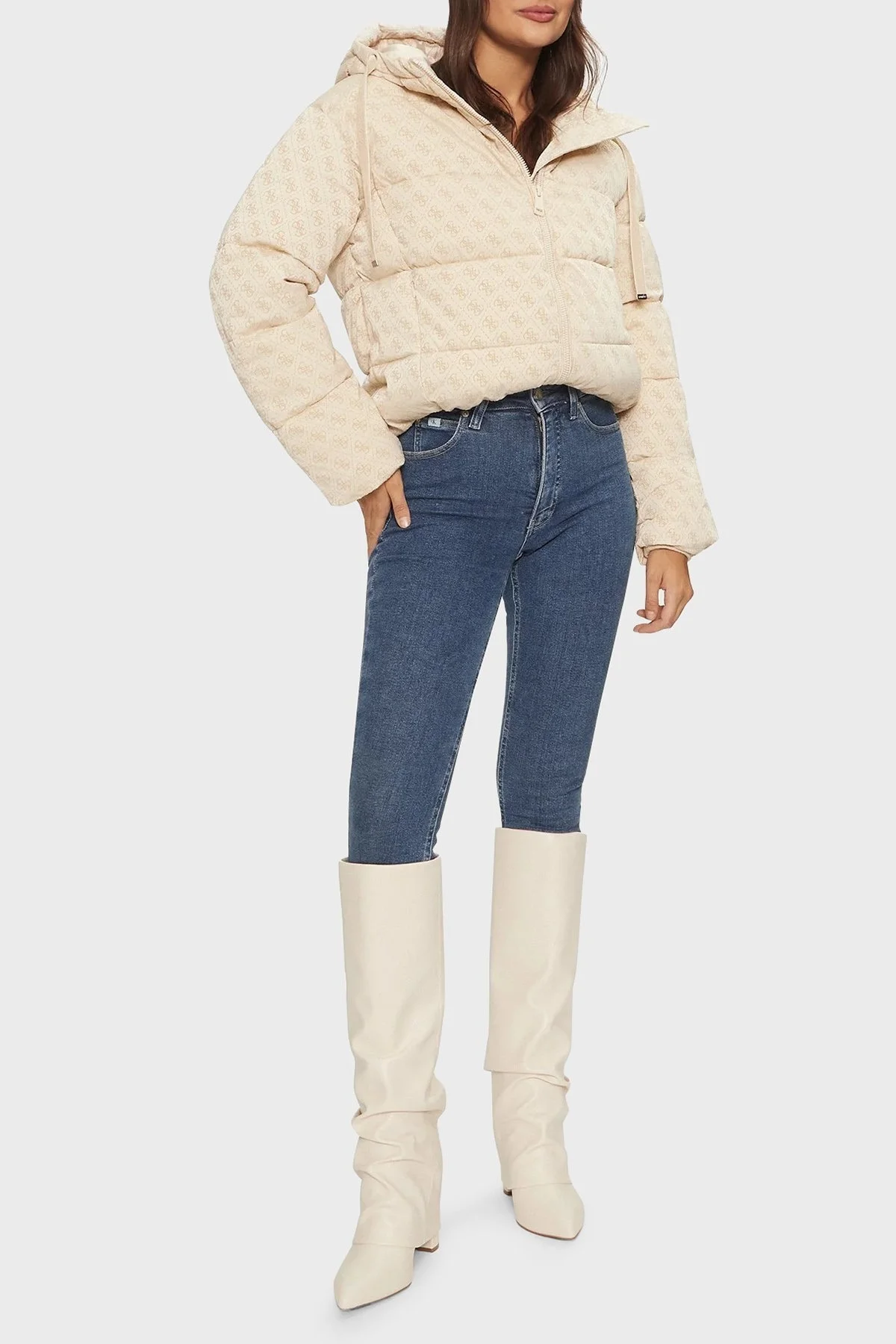 Guess Logolu Regular Fit Kapüşonlu Şişme W4BL36WGJZ0 Bayan Mont W4BL36 WGJZ0 FN1E KREM - 3