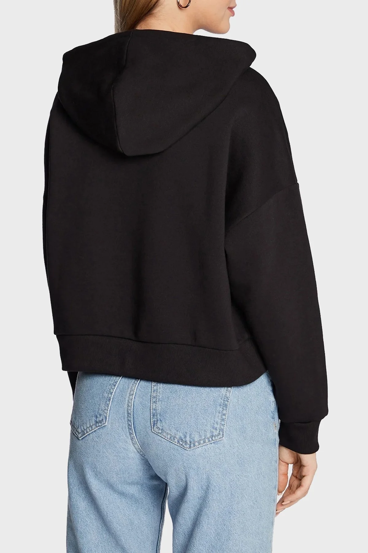 Guess Logolu Taş Detaylı Kapüşonlu Regular Fit Hoody Bayan Sweat W2BQ17KB683 JBLK SİYAH - 5