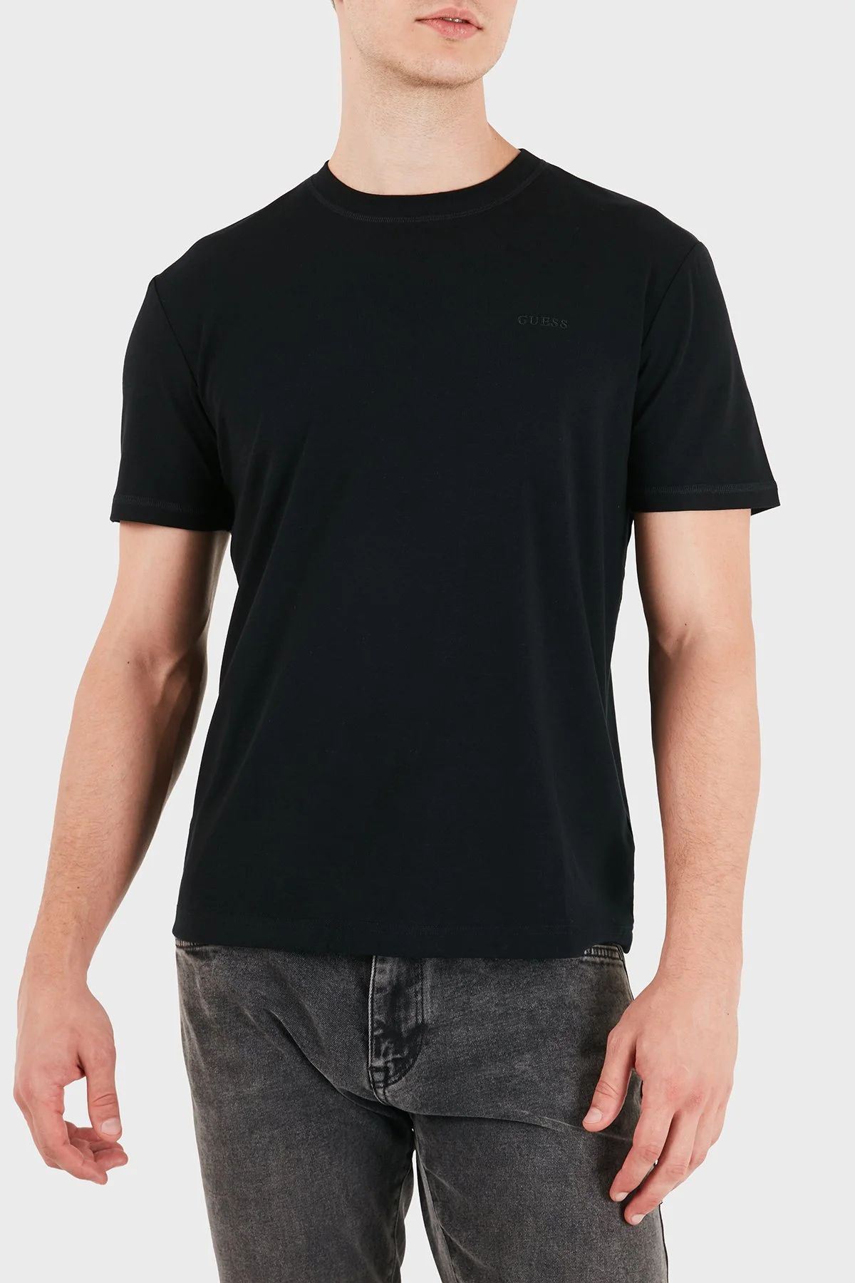 Guess Loris Logolu Regular Fit Bisiklet Yaka Z6YI27K5091 Erkek T Shirt Z6YI27 K5091 JBLK Siyah - 3