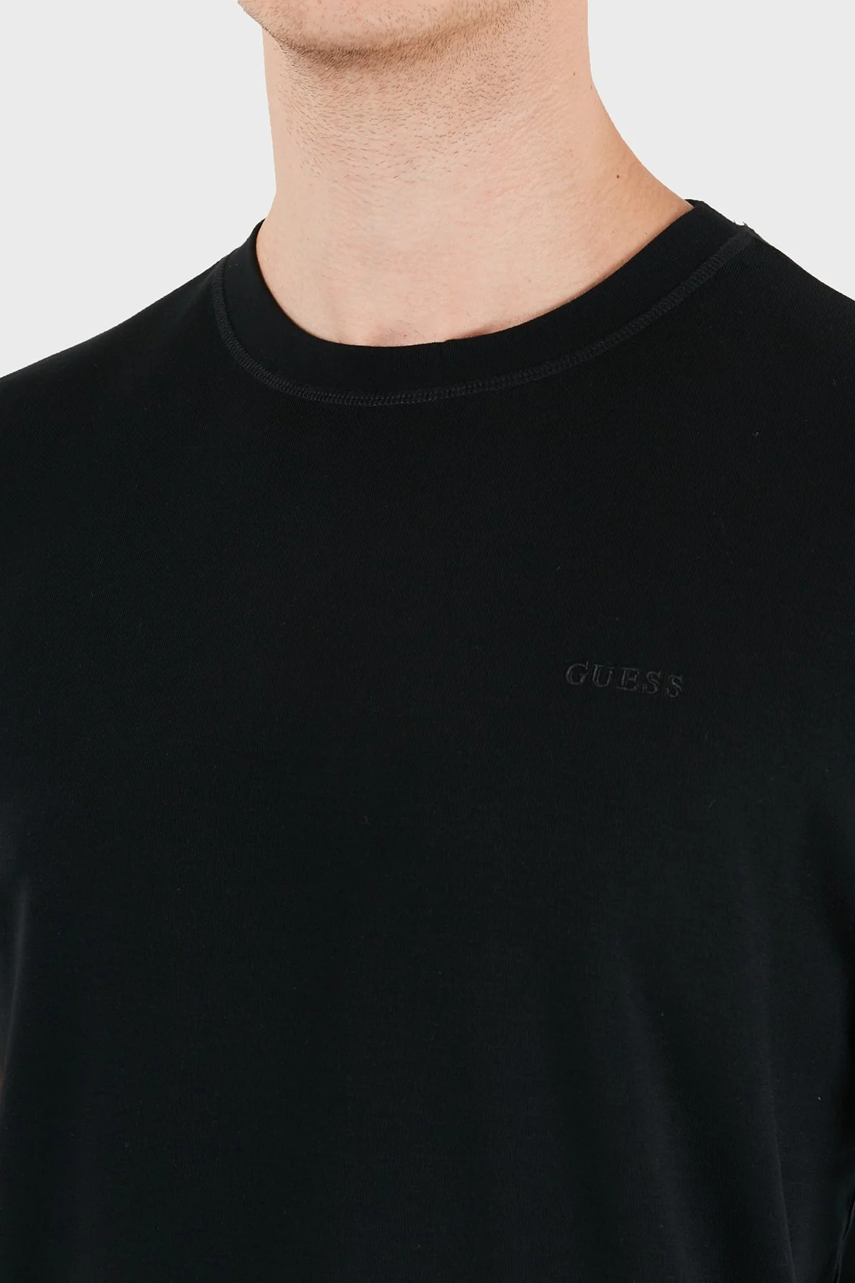Guess Loris Logolu Regular Fit Bisiklet Yaka Z6YI27K5091 Erkek T Shirt Z6YI27 K5091 JBLK Siyah - 5