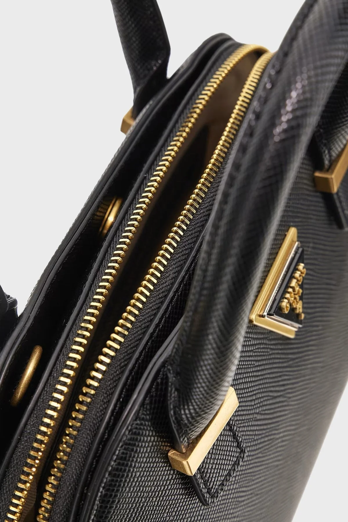 Guess Lossie Çıkarılabilir Omuz Askılı HWVA9231050 Bayan Çanta HWVA9231050 BLA SİYAH - 5