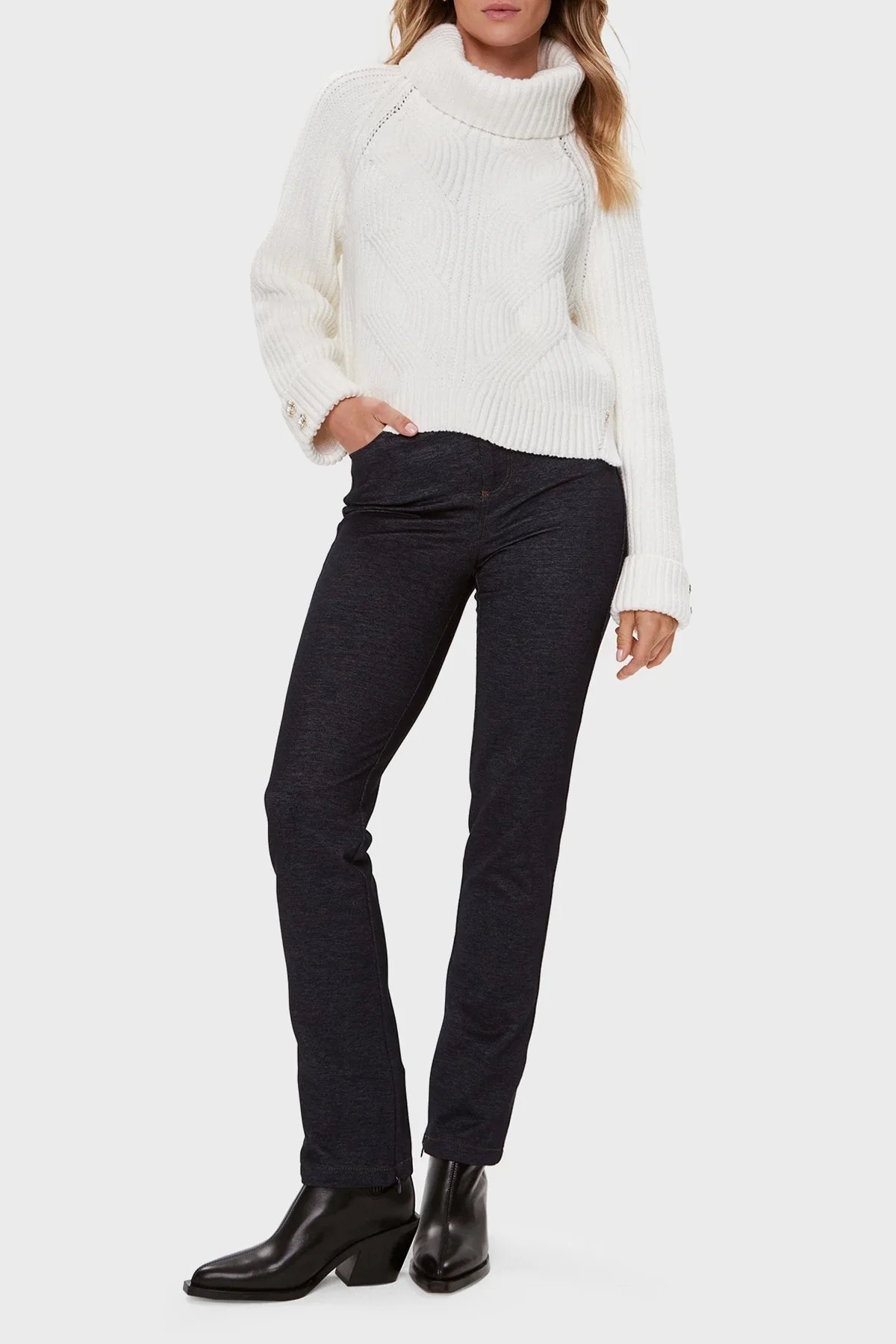 Guess Ls Lois Pamuklu Regular Fit Boğazlı Bayan Kazak W3BR44 Z3962 G011 BEYAZ - 3