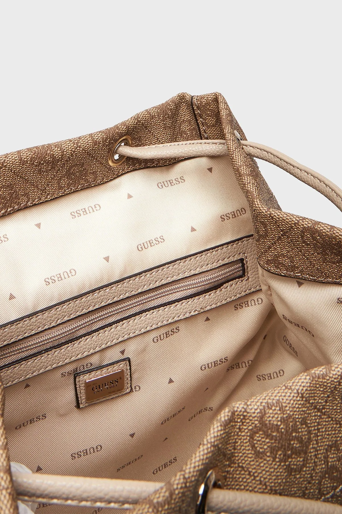 Guess Manhattan 4G Logolu Omuz Askılı HWSG7118310 Bayan Sırt Çantası HWSG71 18310 LTL KAHVE - 4