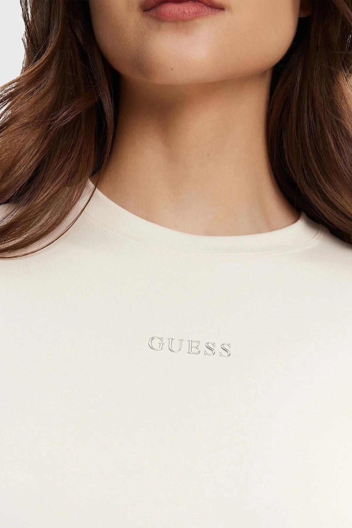 Guess Margot Logolu Slim Fit Bisiklet Yaka Crop V5RI10KCD02 Bayan T Shirt V5RI10 KCD02 G6K5 EKRU - 5