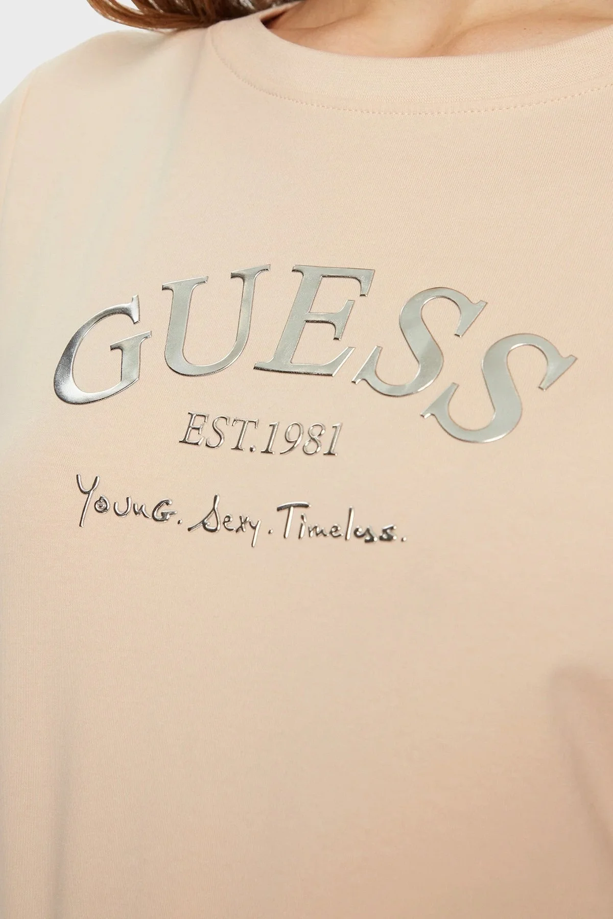 Guess Margot Pamuklu Regular Fit Bisiklet Yaka Logolu V5RI16J1314 Bayan T Shirt V5RI16 J1314 A13W BEJ - 10