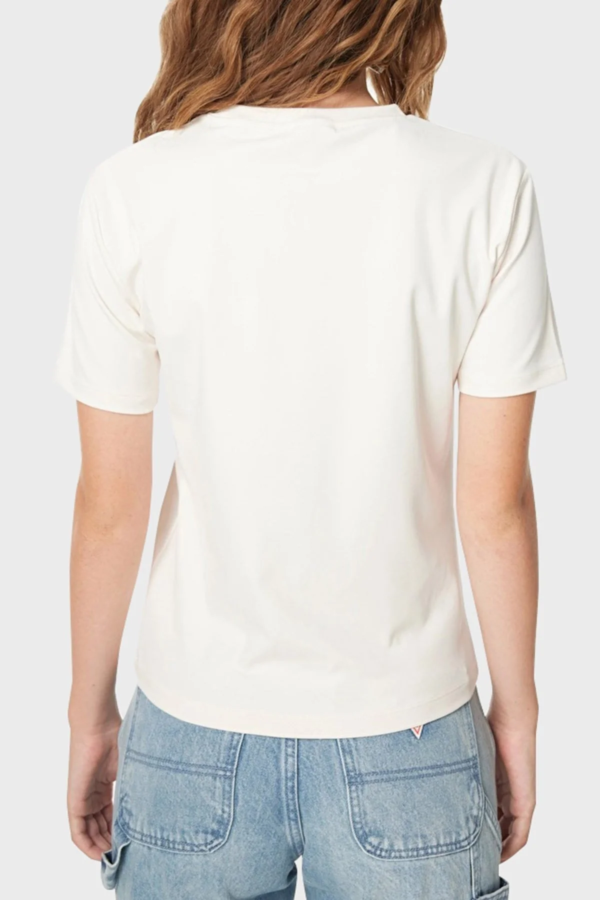 Guess Marika Pamuklu Logolu Regular Fit Bisiklet Yaka V4YI22KCD02 Bayan T Shirt V4YI22 KCD02 G6K5 EKRU - 3