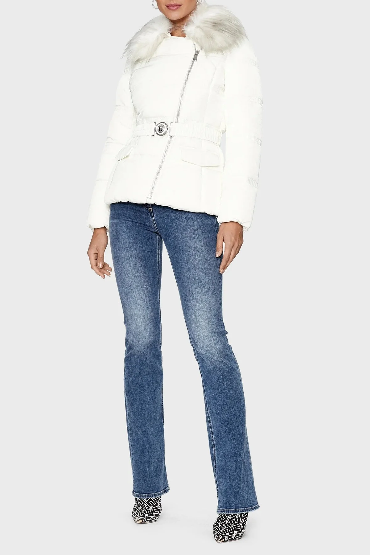 Guess Marisol Suya Dayanıklı Kemerli Şişme Bayan Mont W3BL27WFQW2 G018 BEYAZ - 3