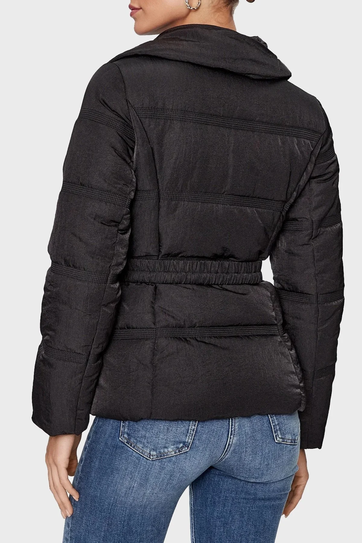 Guess Marisol Suya Dayanıklı Kemerli Şişme Bayan Mont W3BL27WFQW2 JBLK SİYAH - 2