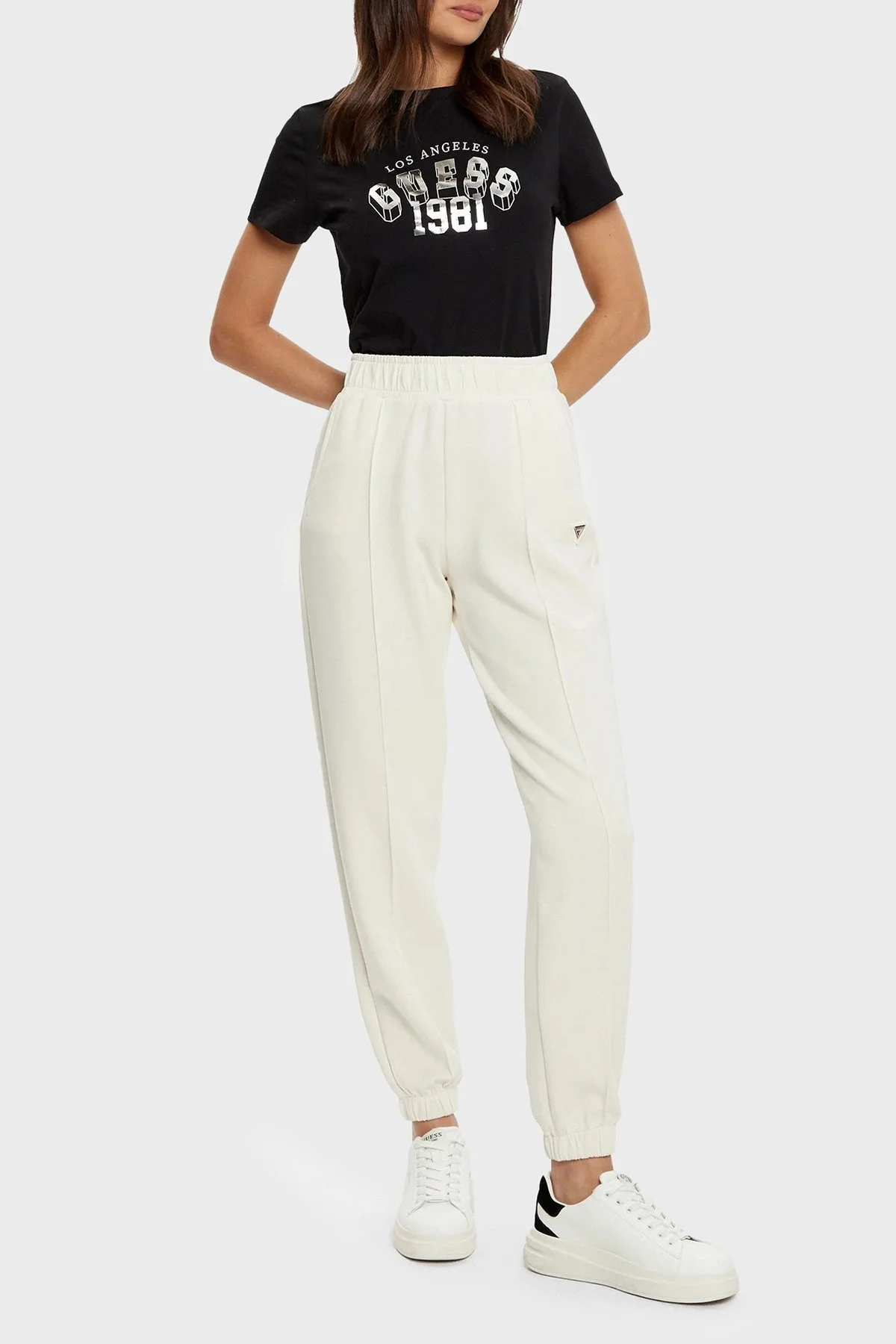 Guess Martina % 100 Pamuk Regular Fit Bisiklet Yaka Logolu V5RI06I3Z14 Bayan T Shirt V5RI06 I3Z14 JBLK SİYAH - 7