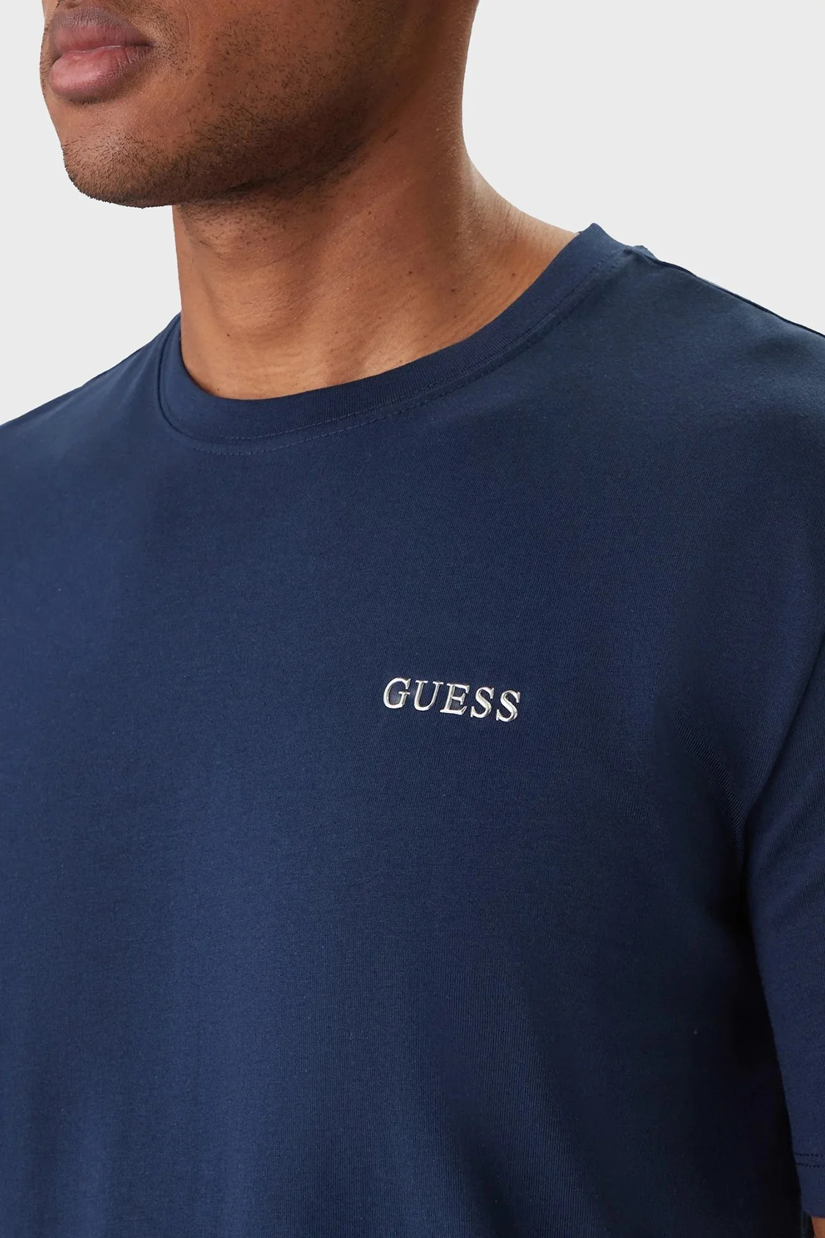 Guess Marzio Pamuklu Regular Fit Bisiklet Yaka Z6RI17I3Z14 Erkek T Shirt Z6RI17 I3Z14 G7R1 MAVİ - 4