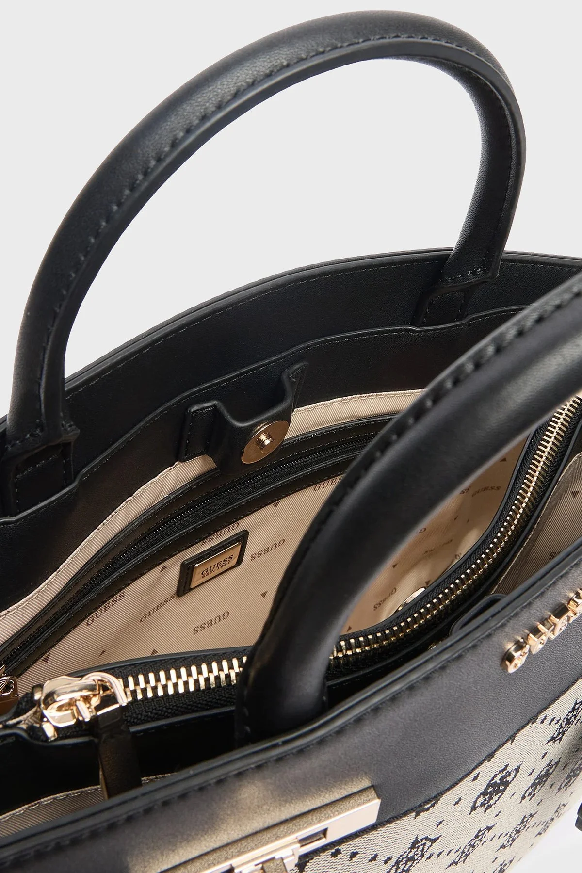 Guess Melinda 4G Logolu Çıkarılabilir Zincir Askılı HWJP9902060 Bayan Çanta HWJP99 02060 BLO SİYAH - 5