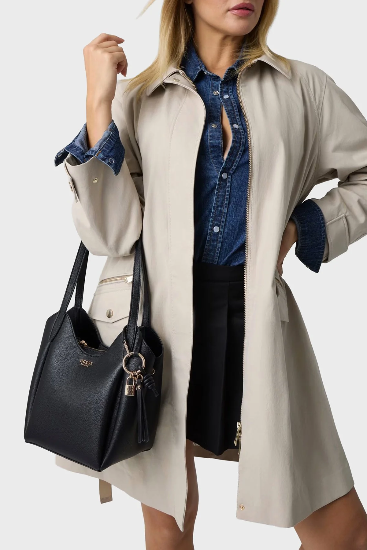 Guess Melody Logolu Omuz Askılı HWBG9735030 Kadın Çanta HWBG97 35030 BLA Siyah - 2