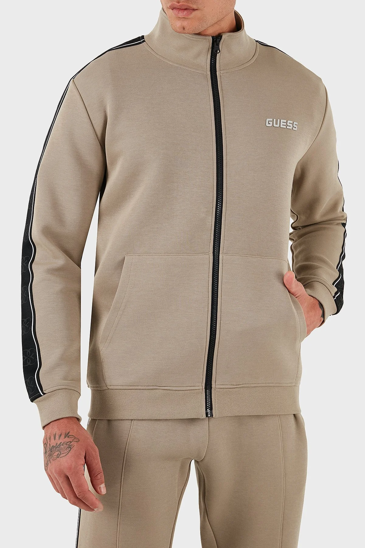 Guess Mickey Logolu Pamuklu Regular Fit Dik Yaka Z2YQ10KB3P2 Erkek Sweat Z2YQ10 KB3P2 G1FR BEJ - 4