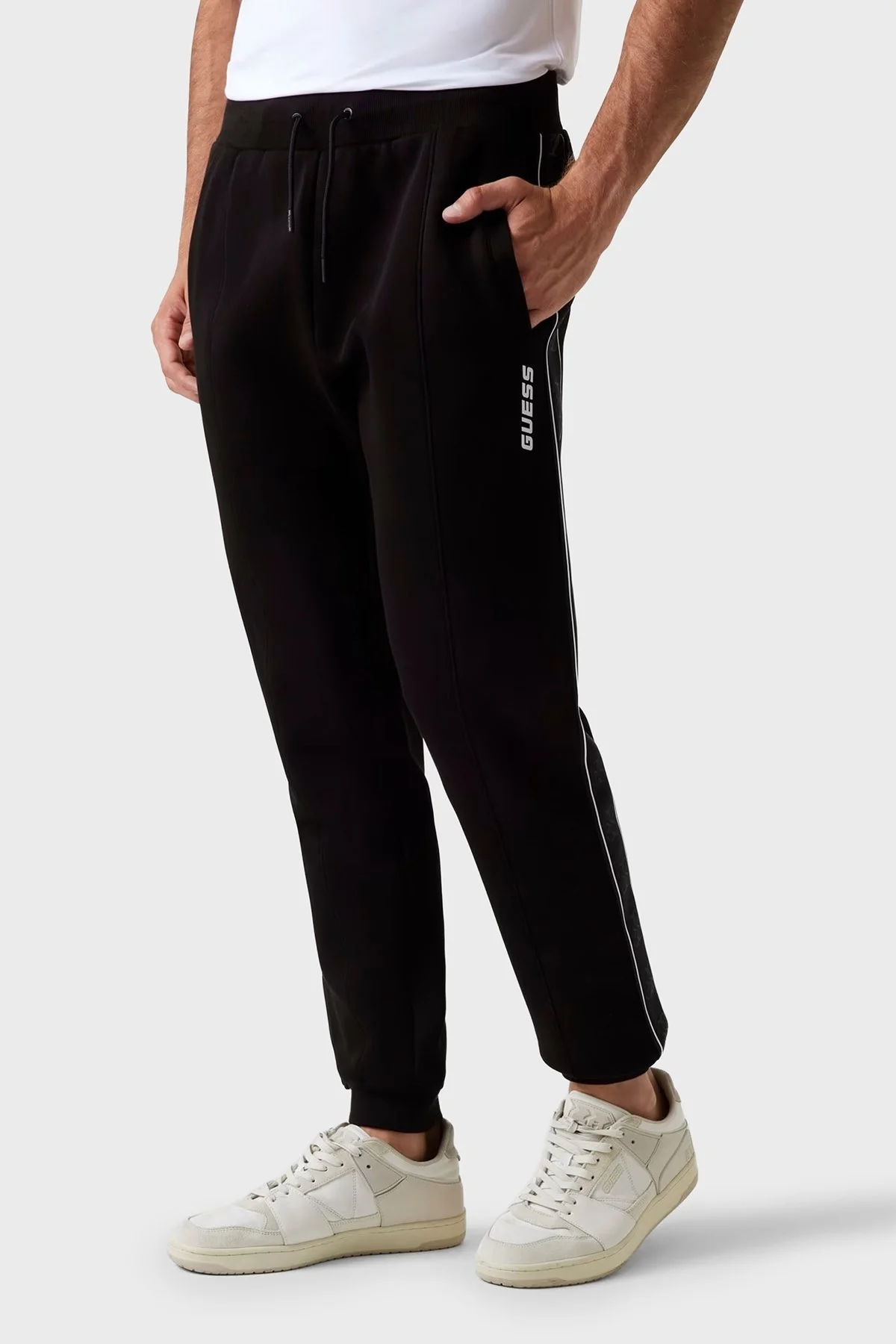 Guess Mickey Logolu Pamuklu Regular Fit Normal Bel Jogger Z2YB09KB3P2 Erkek Pantolon Z2YB09 KB3P2 JBLK SİYAH - 2