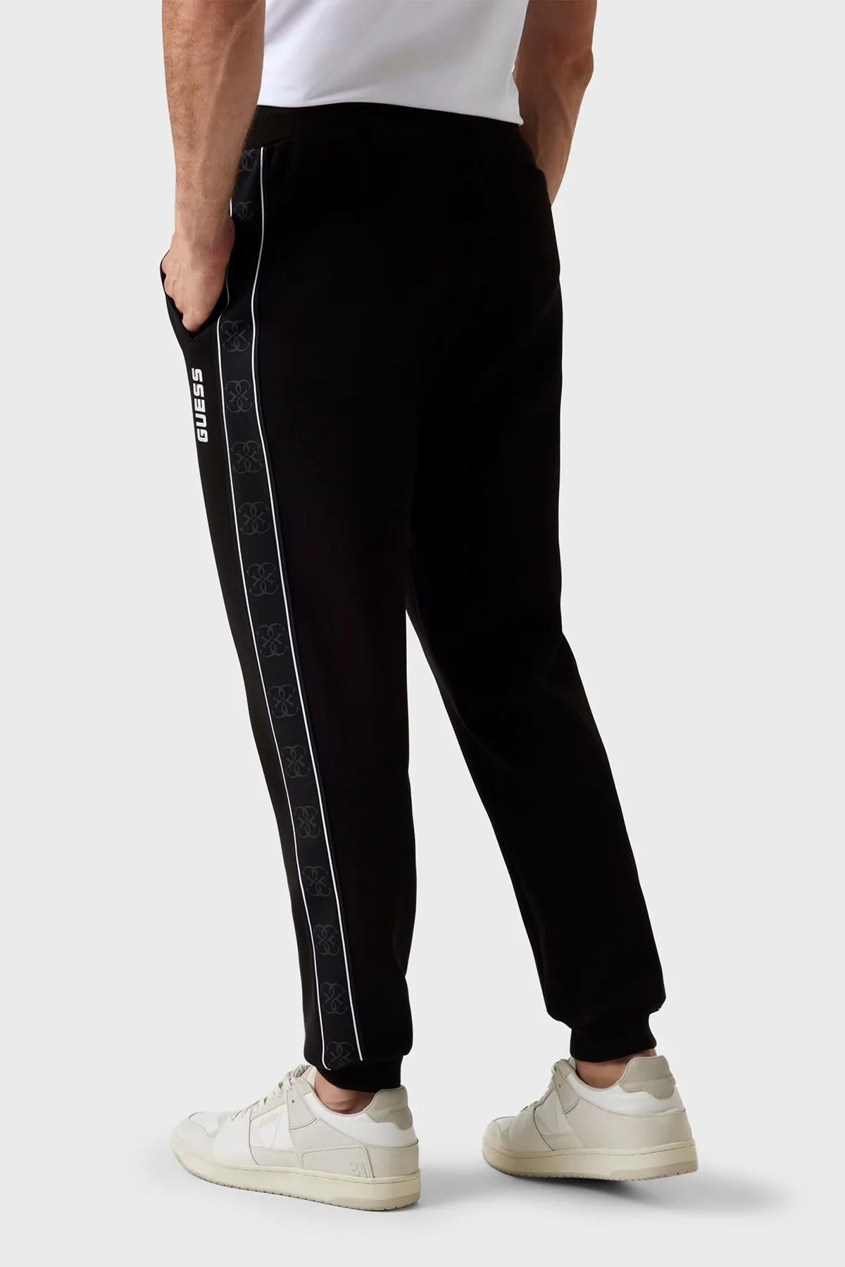 Guess Mickey Logolu Pamuklu Regular Fit Normal Bel Jogger Z2YB09KB3P2 Erkek Pantolon Z2YB09 KB3P2 JBLK SİYAH - 3