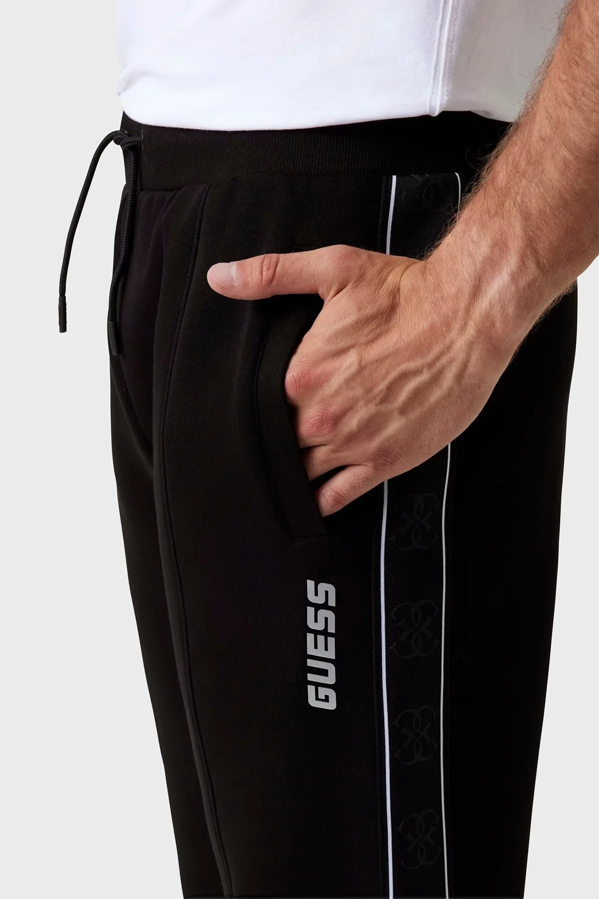 Guess Mickey Logolu Pamuklu Regular Fit Normal Bel Jogger Z2YB09KB3P2 Erkek Pantolon Z2YB09 KB3P2 JBLK SİYAH - 4