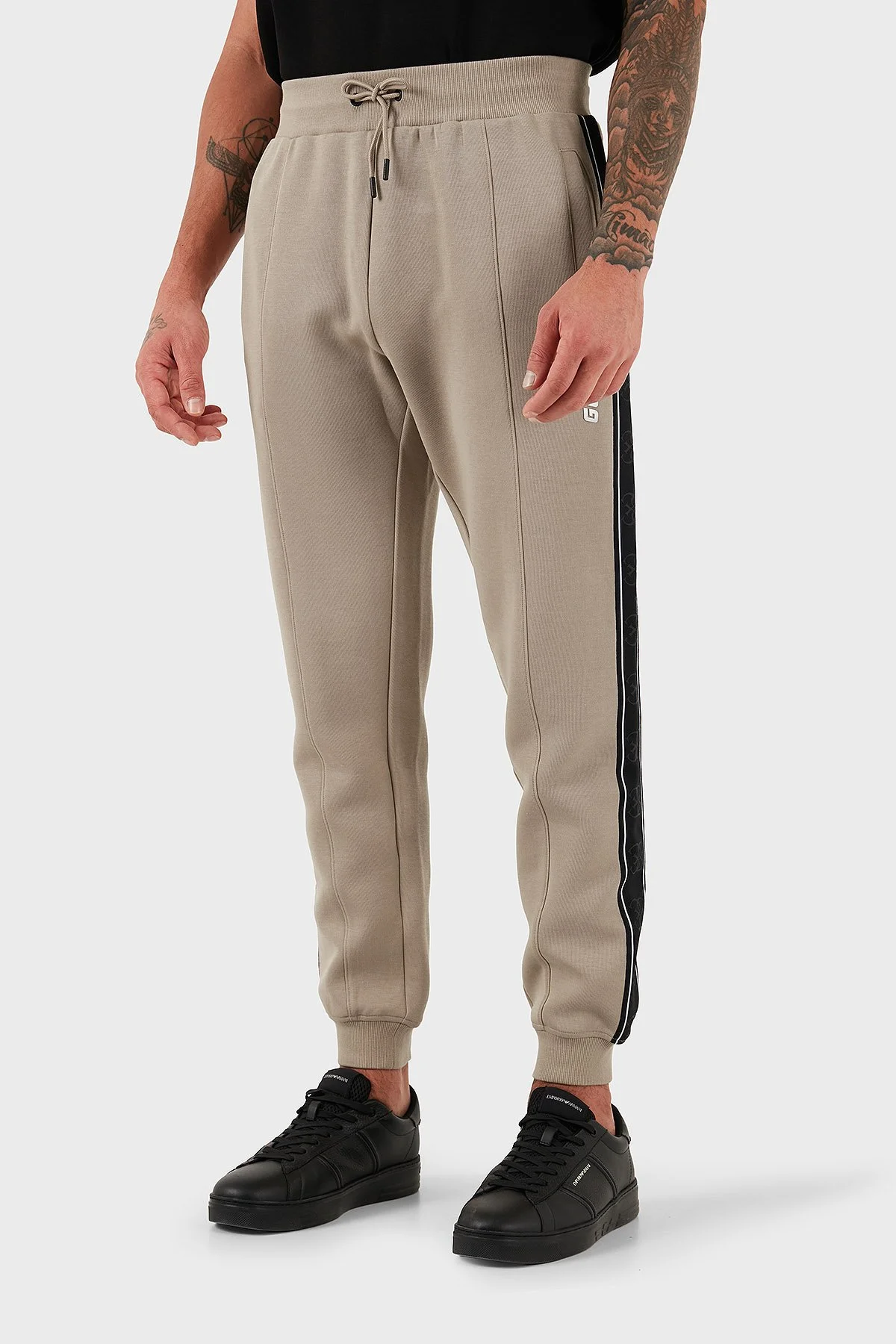 Guess Mickey Yanı Logolu Pamuklu Regular Fit Lastikli Paça Jogger Z2YB09KB3P2 Erkek Pantolon Z2YB09 KB3P2 G1FR BEJ - 5