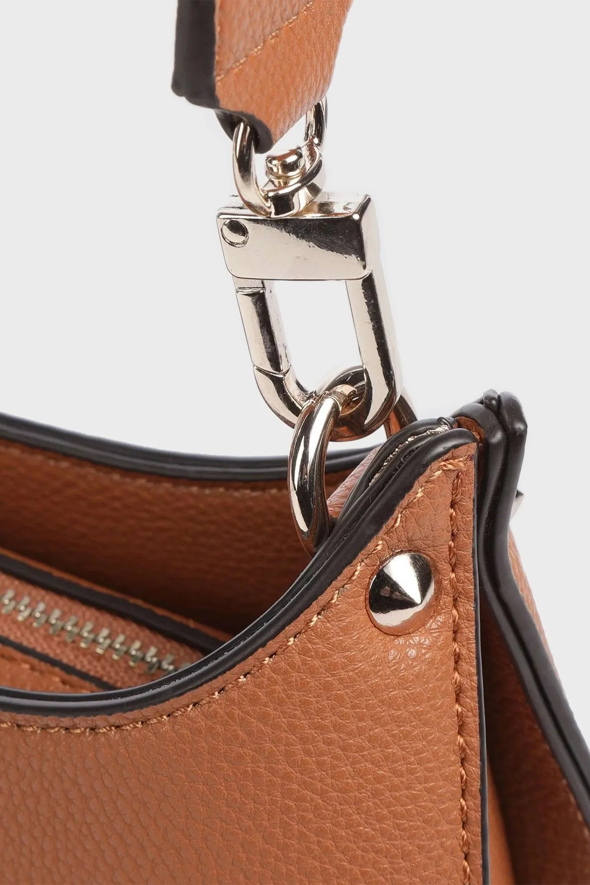 Guess Mieridian Logolu Fermuarlı Ayarlanabilir Omuz Askılı Bayan Çanta HWBG8778720 COG TABA - 3