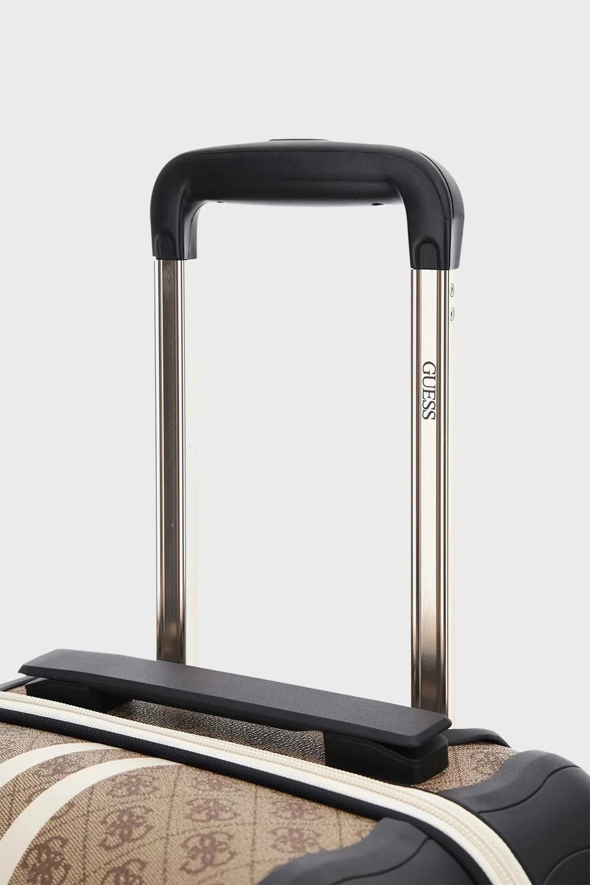 Guess Mildred 4G Logolu Fermuarlı Şifreli Kabin Boy Bayan Valiz TWB89629830 LTE AÇIK KAHVE - 4