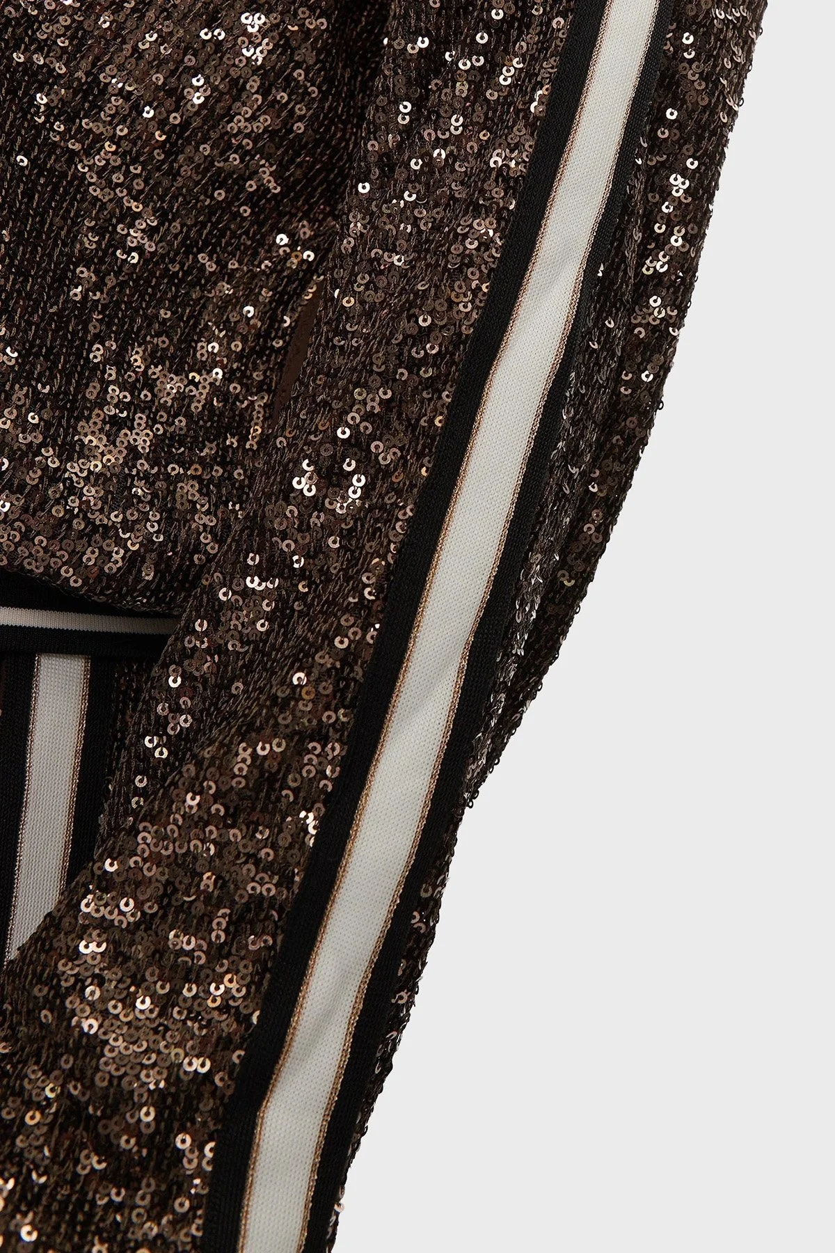 Guess Mini Sequins Payetli Regular Fit Kapüşonlu Yaka Crop V4BQ19KCI90 Bayan Sweat V4BQ19 KCI90 EAGR KAHVE - 10