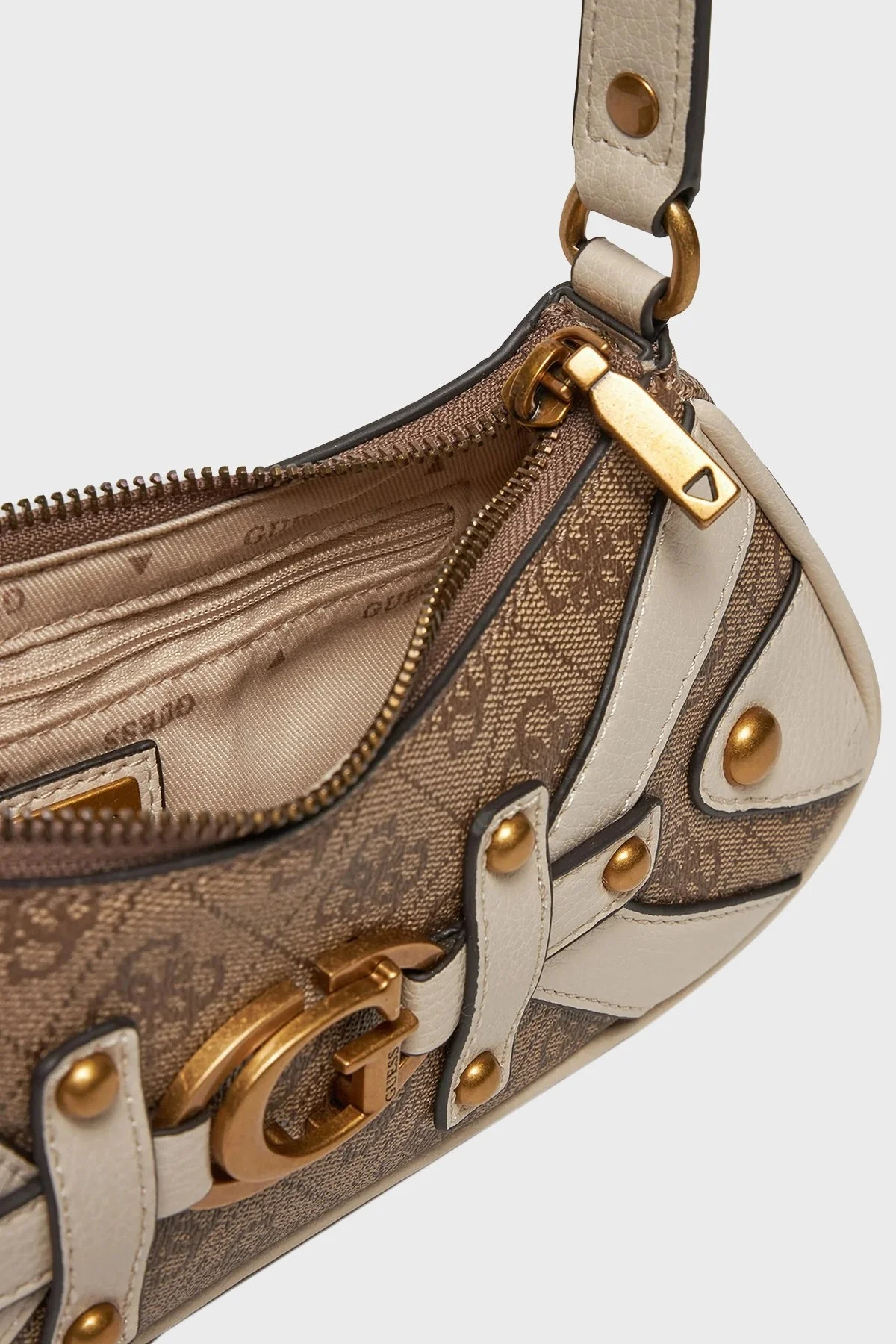 Guess Mintha Logolu Ayarlanabilir Askılı HWSG9348720 Bayan Çanta HWSG93 48720 LLS KAHVE - 3