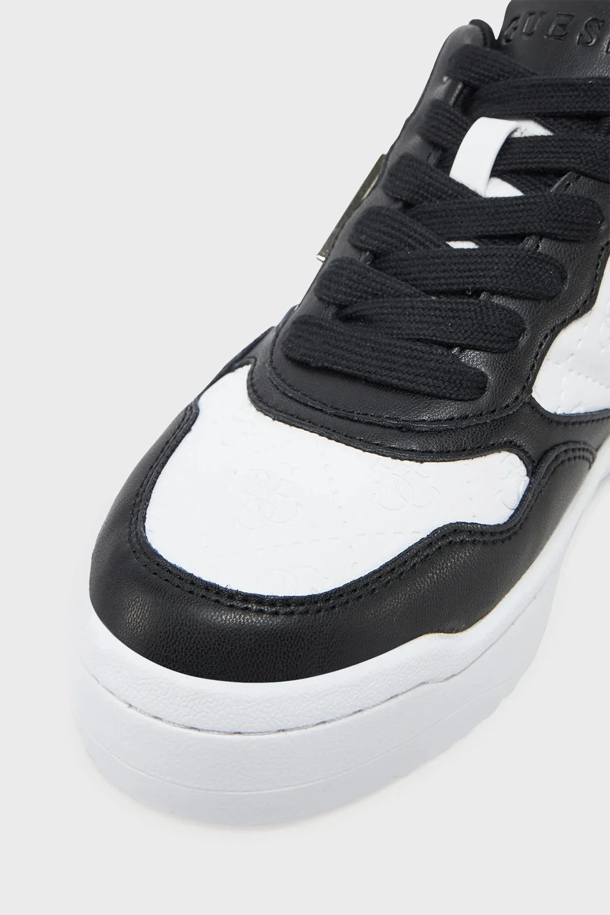 Guess Miram6 4g Kabartmalı Logolu Sneaker FLJMI6FAL12 Kadın Ayakkabı FLJMI6 FAL12 BLKBR SİYAH-BEYAZ - 5