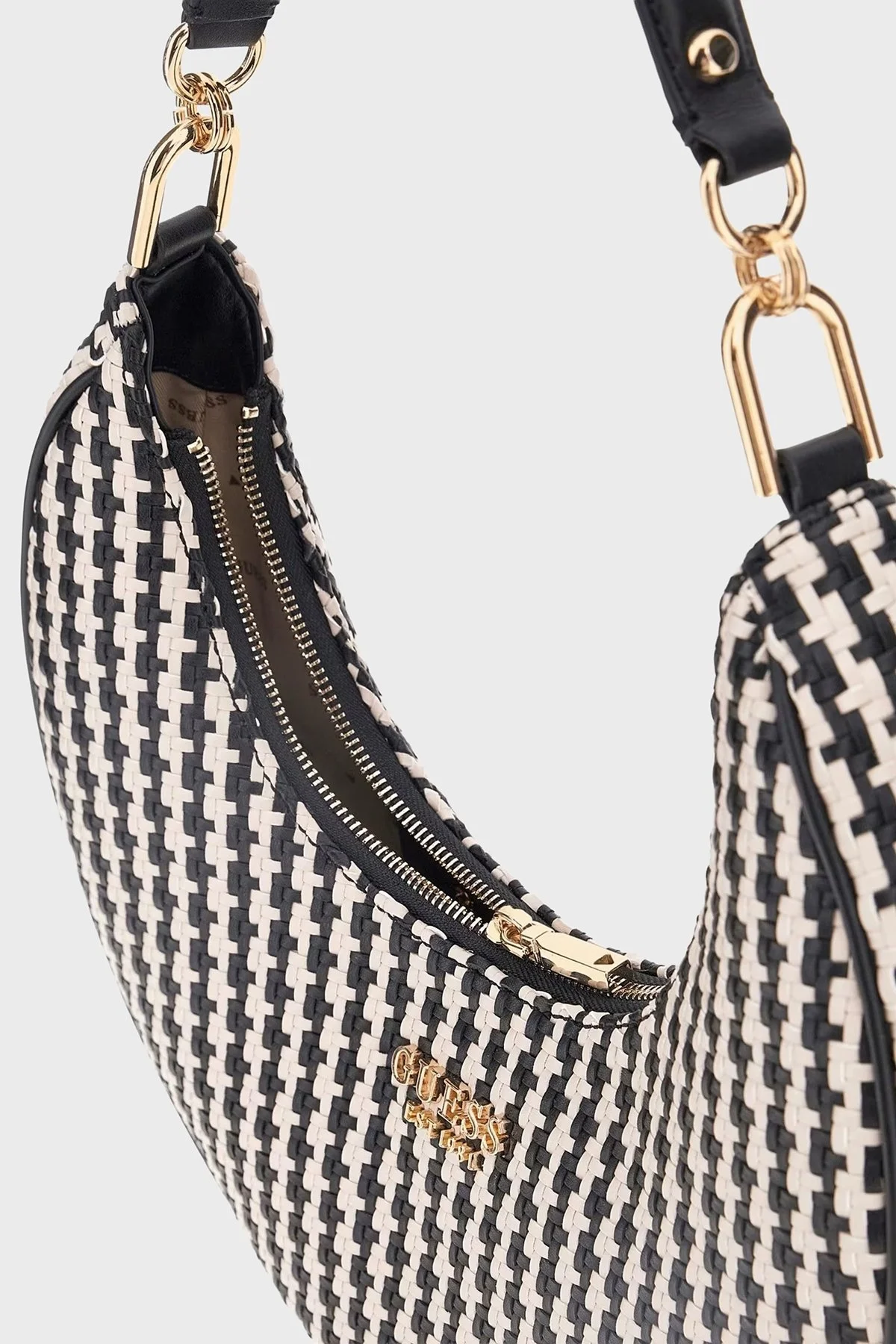 Guess Mirema Logolu Tutma Saplı HWWG9631020 Bayan Çanta HWWG96 31020 BML SİYAH-EKRU - 3