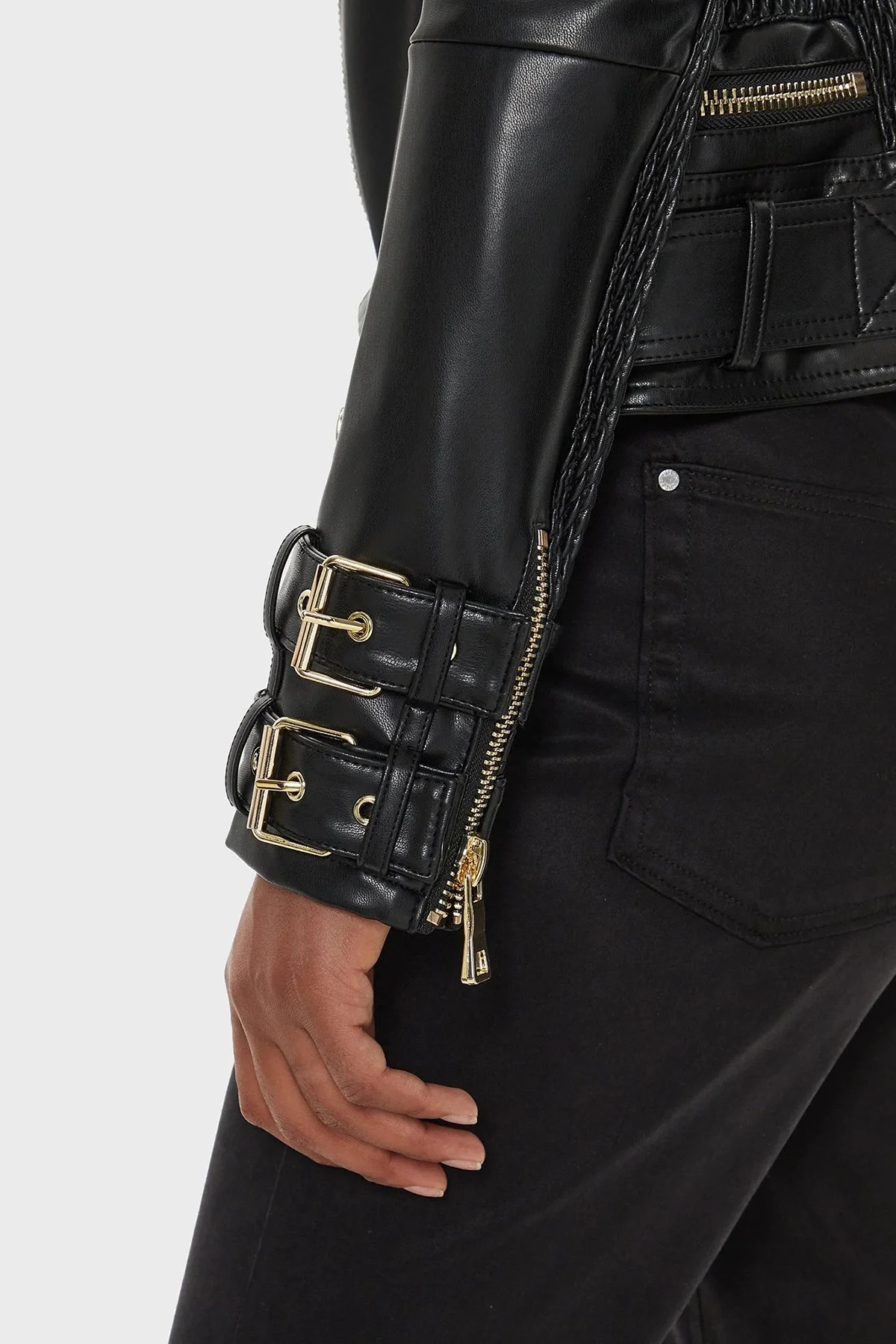 Guess Myla Reggular Fit Yaka Kemer Detaylı Deri W4YL33K8S30 Bayan Ceket W4YL33 K8S30 JTMU SİYAH - 4