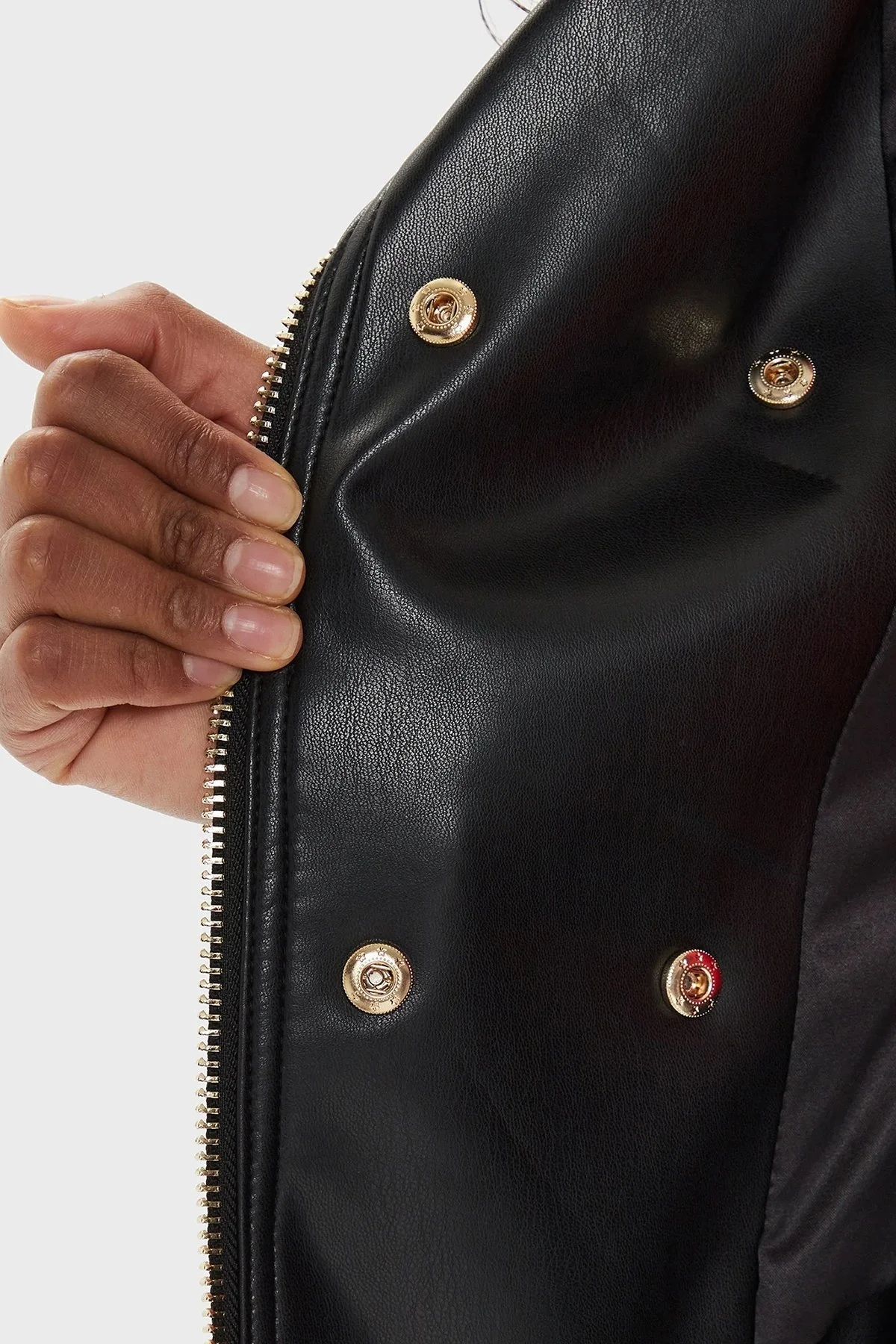 Guess Myla Reggular Fit Yaka Kemer Detaylı Deri W4YL33K8S30 Bayan Ceket W4YL33 K8S30 JTMU SİYAH - 5