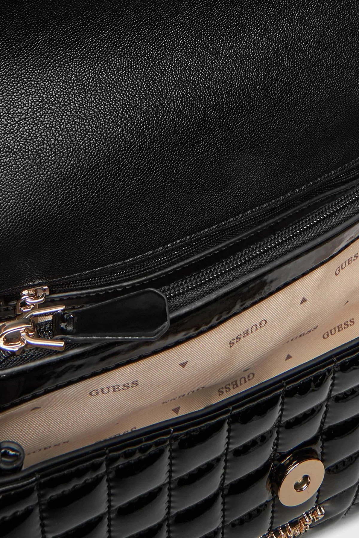 Guess Nadira Kapitoneli Zincir Askılı HWQT8424210 Bayan Çanta HWQT84 24210 BLA SİYAH - 6