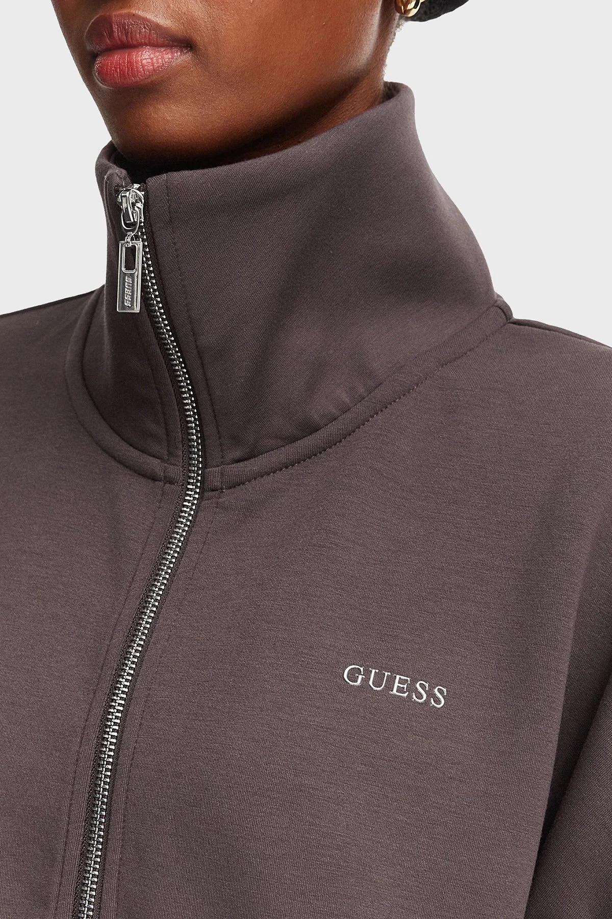 Guess Nat Relaxed Fit Dik Yaka V6YQ25K4801 Kadın Sweat V6YQ25 K4801 A154 Kahve - 4