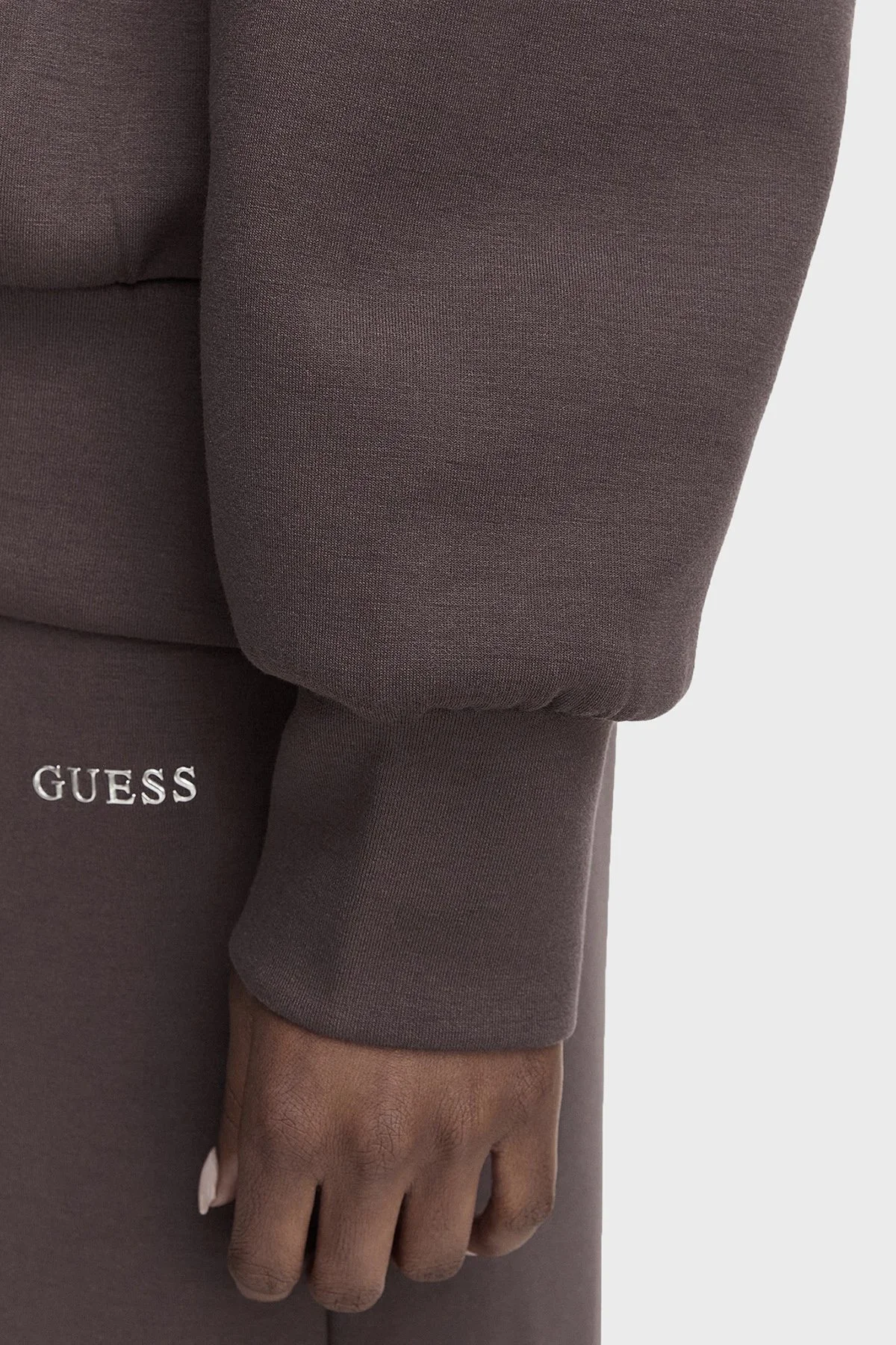 Guess Nat Relaxed Fit Dik Yaka V6YQ25K4801 Kadın Sweat V6YQ25 K4801 A154 Kahve - 5