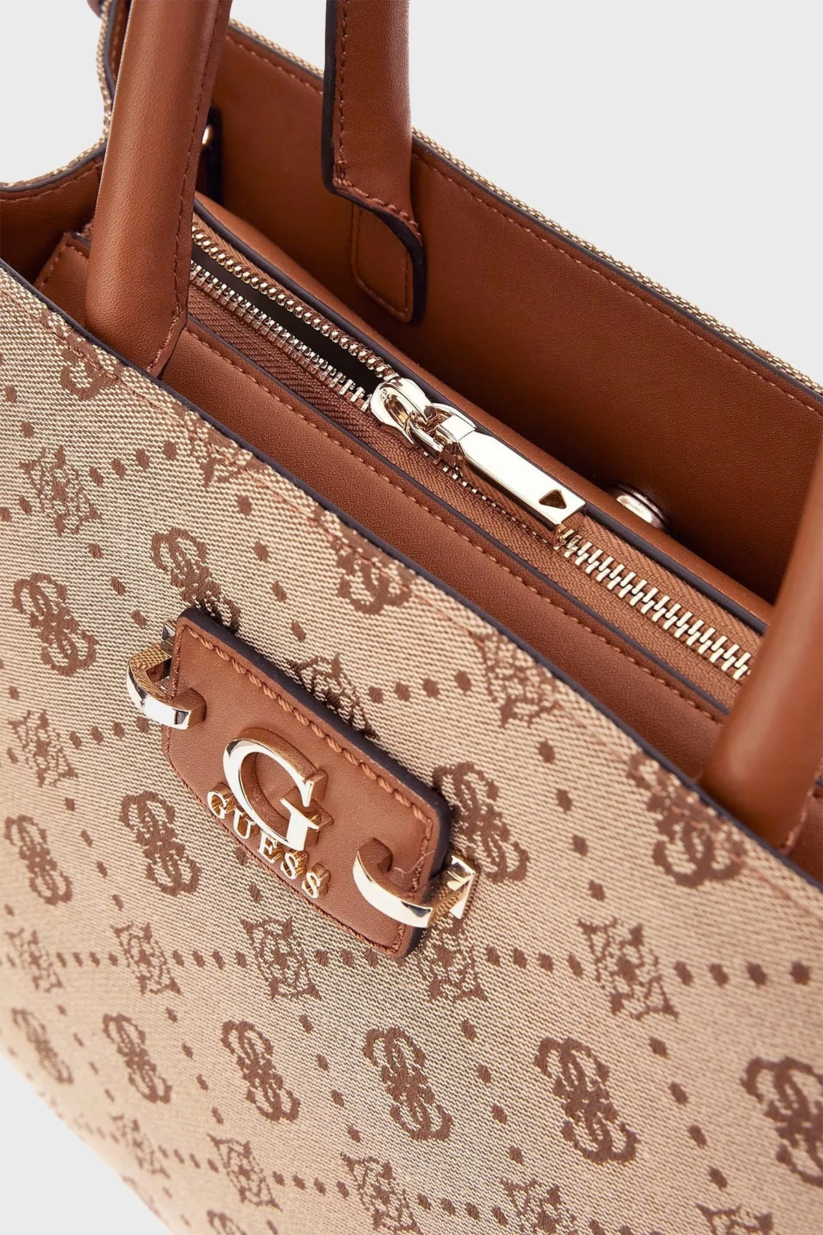 Guess Neda 4G Logo Baskılı Ayarlanabilir Askılı Büyük HWJP9654220 Bayan Çanta HWJP96 54220 LTL KAHVE - 3