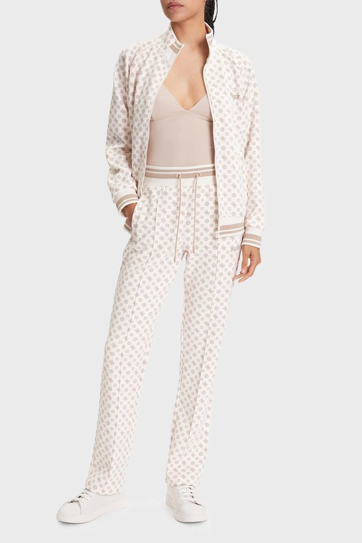 Guess New Aggie 4G Logo Baskılı Regular Fit Jogger V5YB20KB212 Bayan Pantolon V5YB20 KB212 P1MS BEYAZ-BEJ - 2