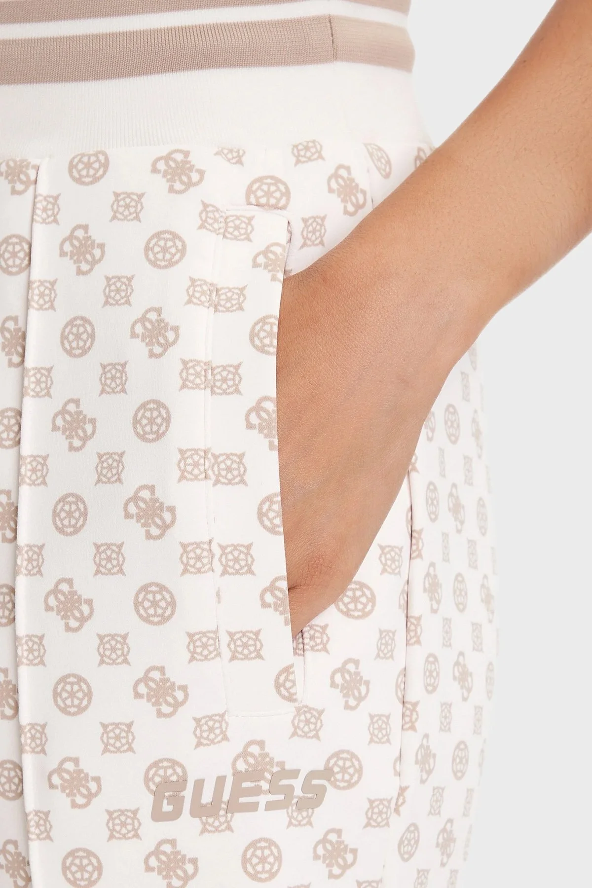 Guess New Aggie 4G Logo Baskılı Regular Fit Jogger V5YB20KB212 Bayan Pantolon V5YB20 KB212 P1MS BEYAZ-BEJ - 5